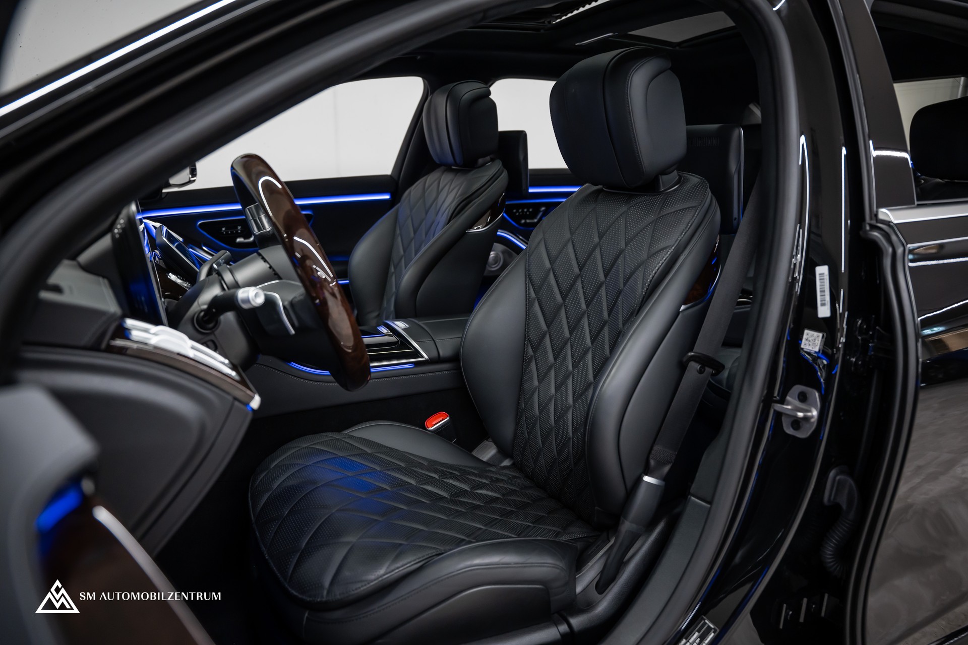 MERCEDES-BENZ S 500 L 4Matic AMG Line 9G-Tronic / Panorama / 360° / Head-Up / Massage-image-18