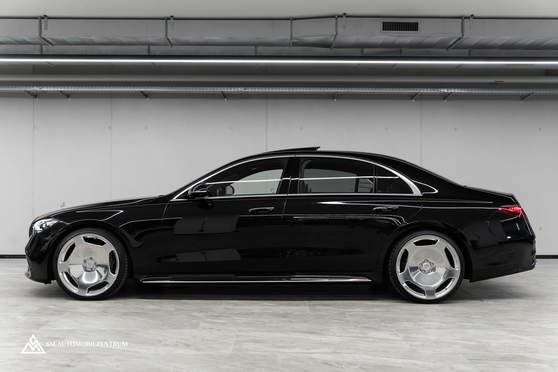 MERCEDES-BENZ S 500 L 4Matic AMG Line 9G-Tronic / Panorama / 360° / Head-Up / Massage-image-4