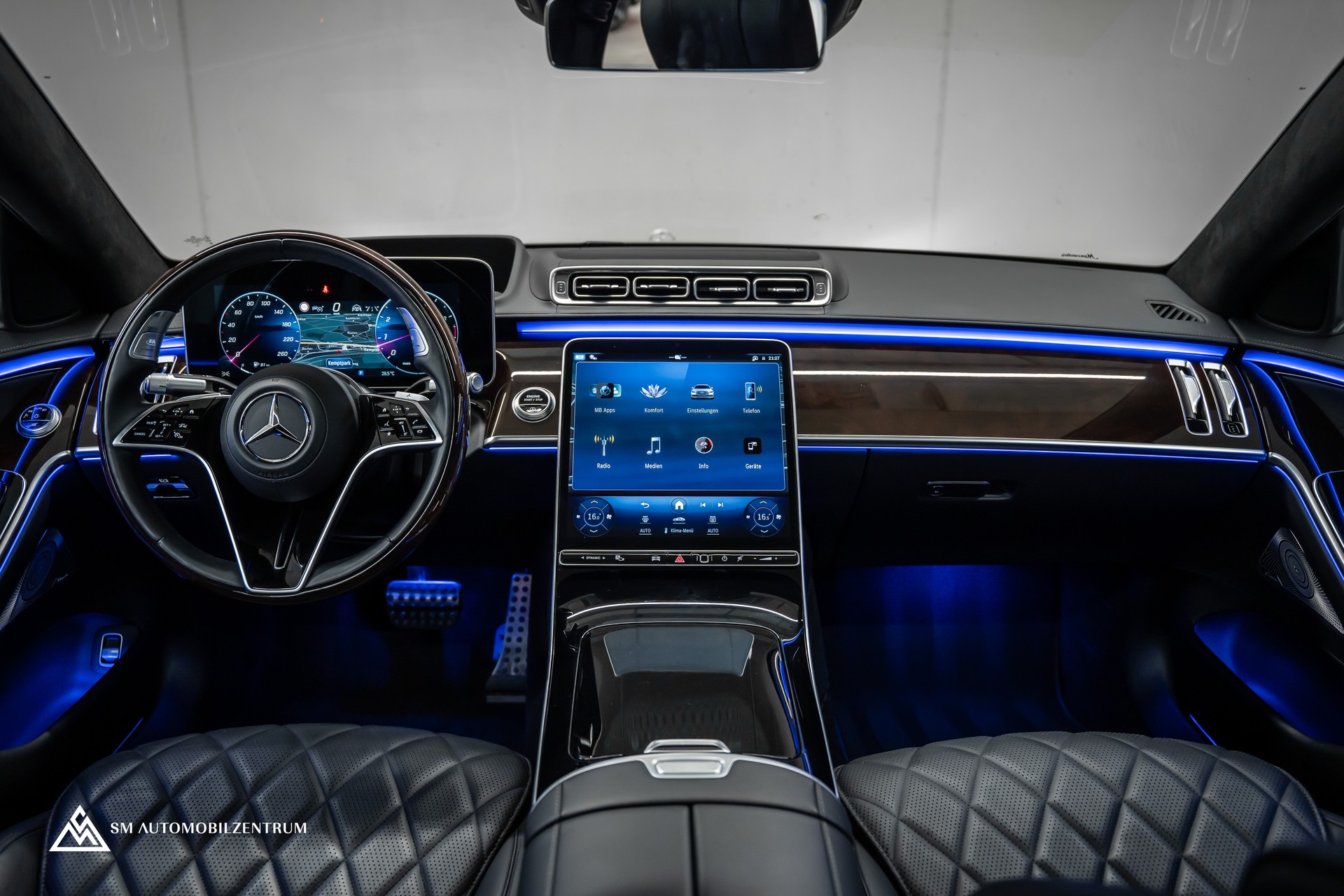 MERCEDES-BENZ S 500 L 4Matic AMG Line 9G-Tronic / Panorama / 360° / Head-Up / Massage-image-14