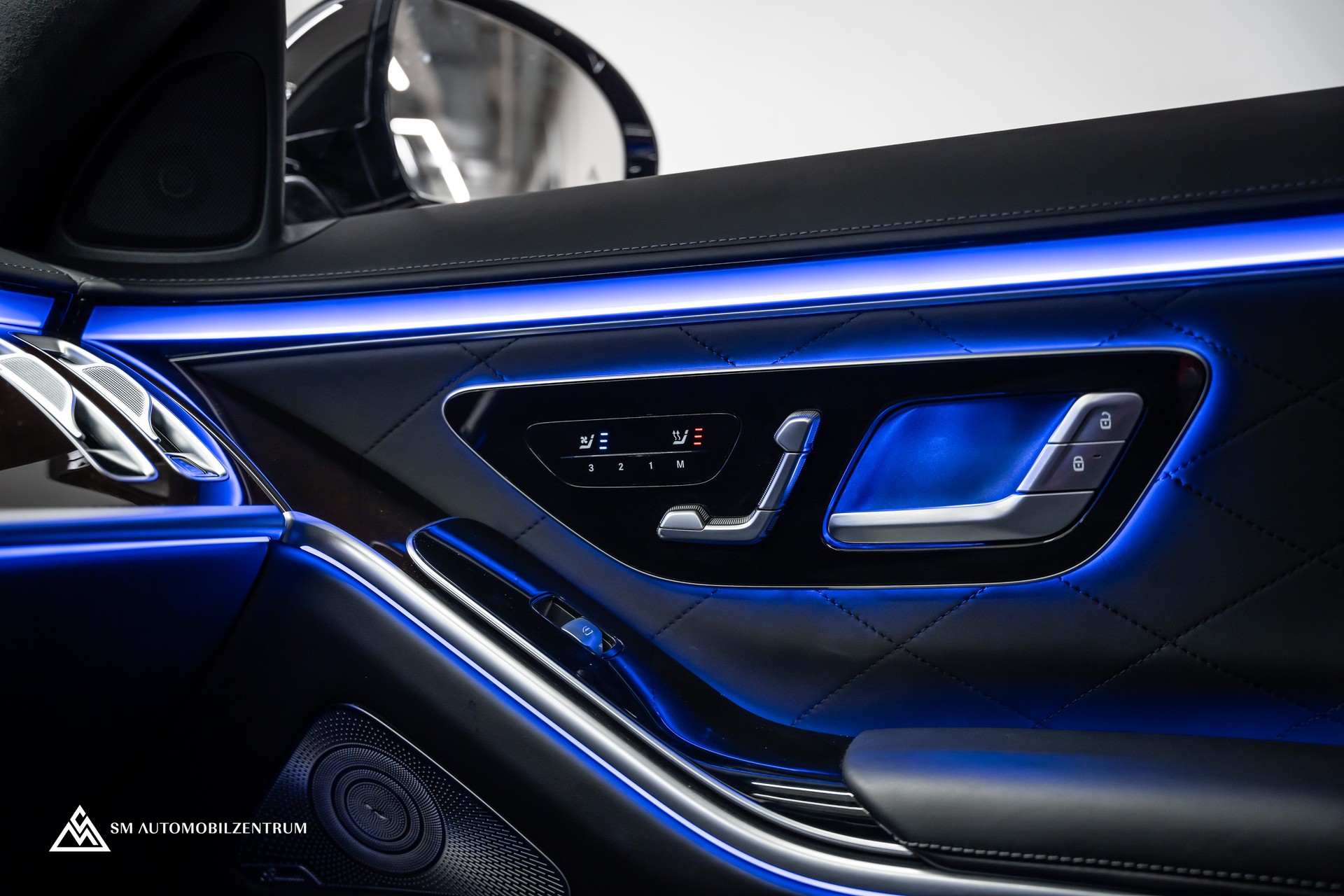 MERCEDES-BENZ S 500 L 4Matic AMG Line 9G-Tronic / Panorama / 360° / Head-Up / Massage-image-33