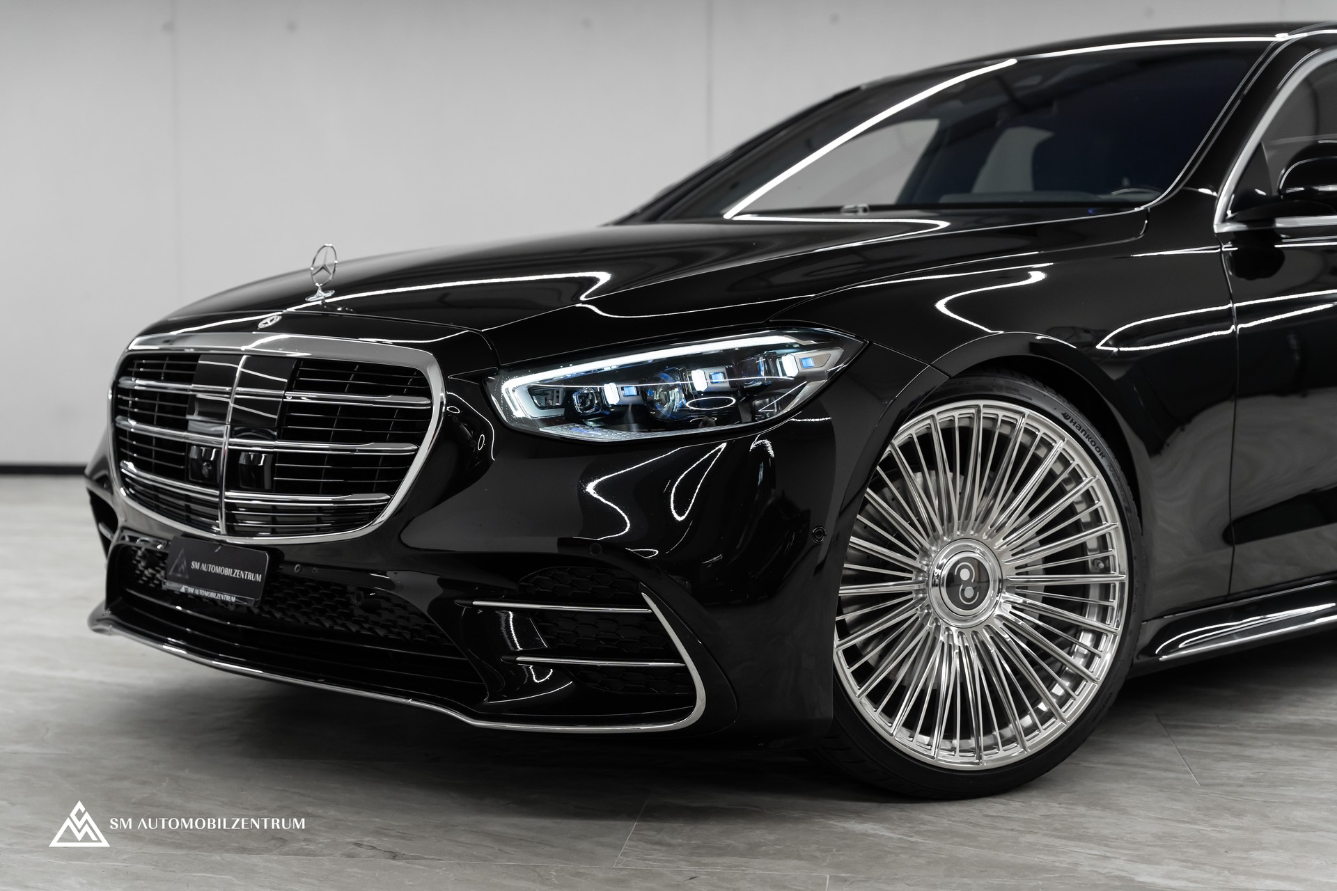 MERCEDES-BENZ S 500 L 4Matic AMG Line 9G-Tronic / Panorama / 360° / Head-Up / Massage-showroom-element-1