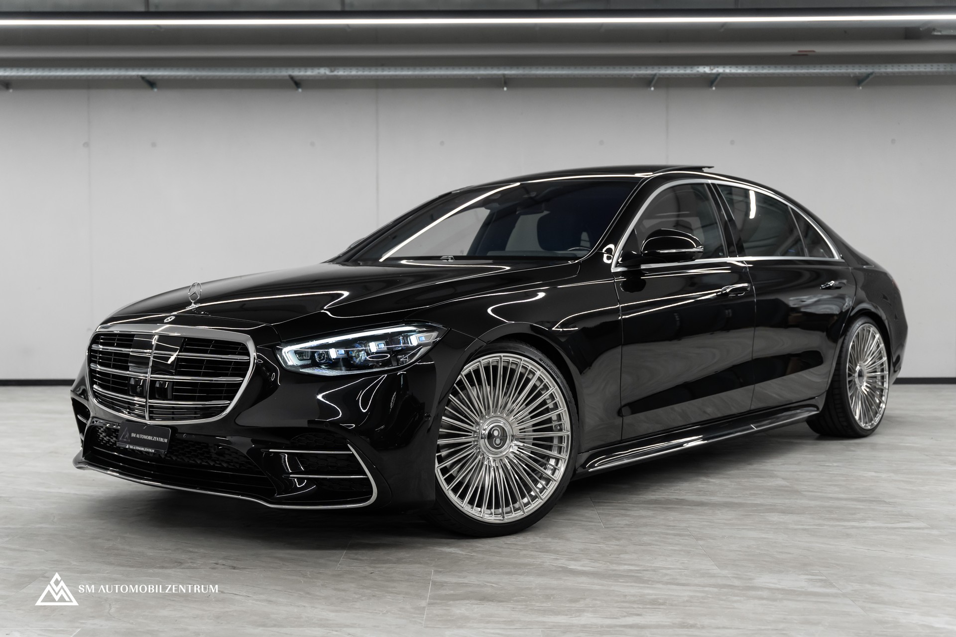 MERCEDES-BENZ S 500 L 4Matic AMG Line 9G-Tronic / Panorama / 360° / Head-Up / Massage