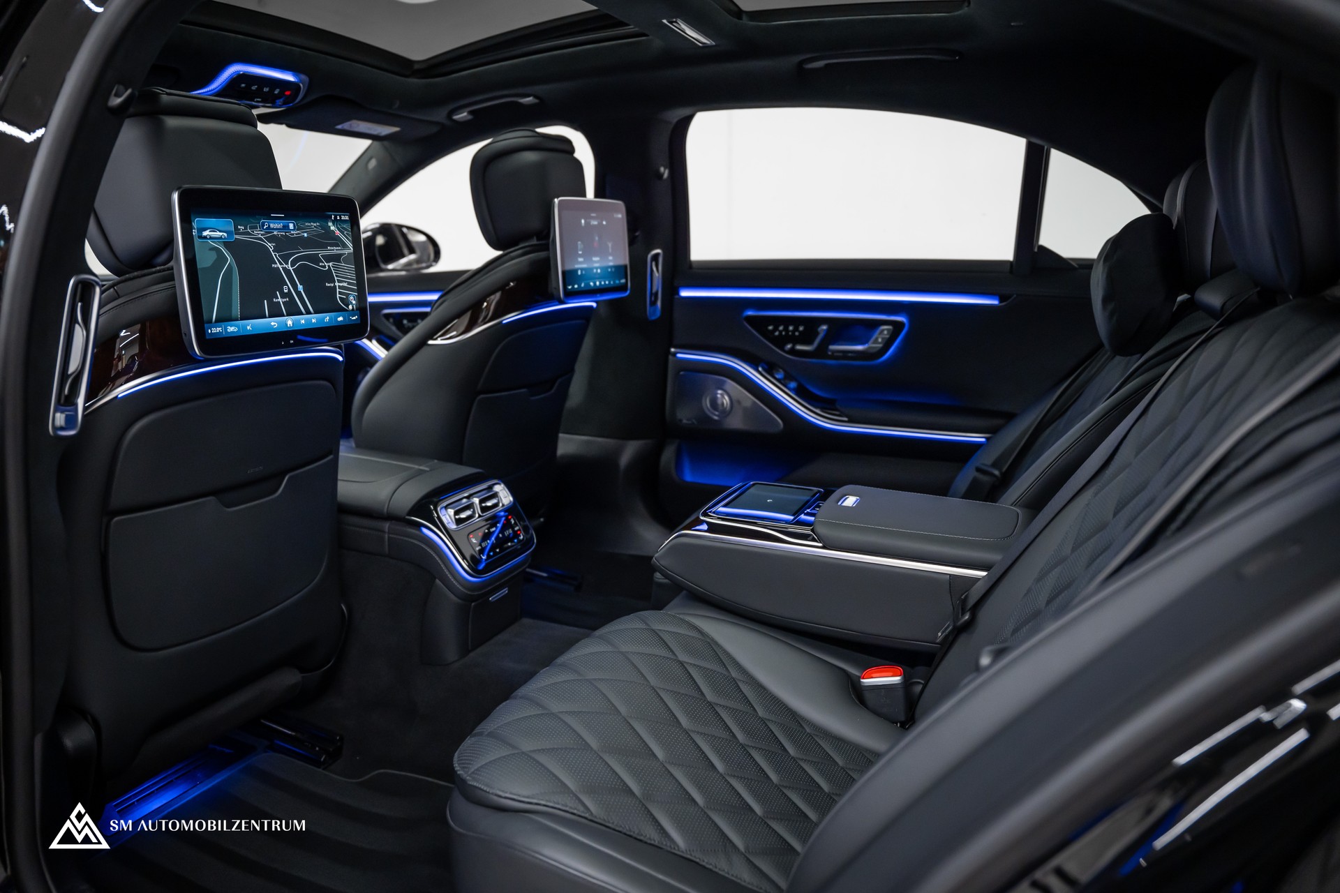 MERCEDES-BENZ S 500 L 4Matic AMG Line 9G-Tronic / Panorama / 360° / Head-Up / Massage-image-19