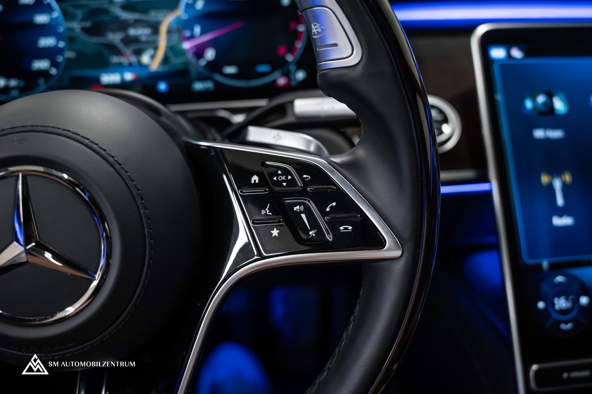 MERCEDES-BENZ S 500 L 4Matic AMG Line 9G-Tronic / Panorama / 360° / Head-Up / Massage-image-30