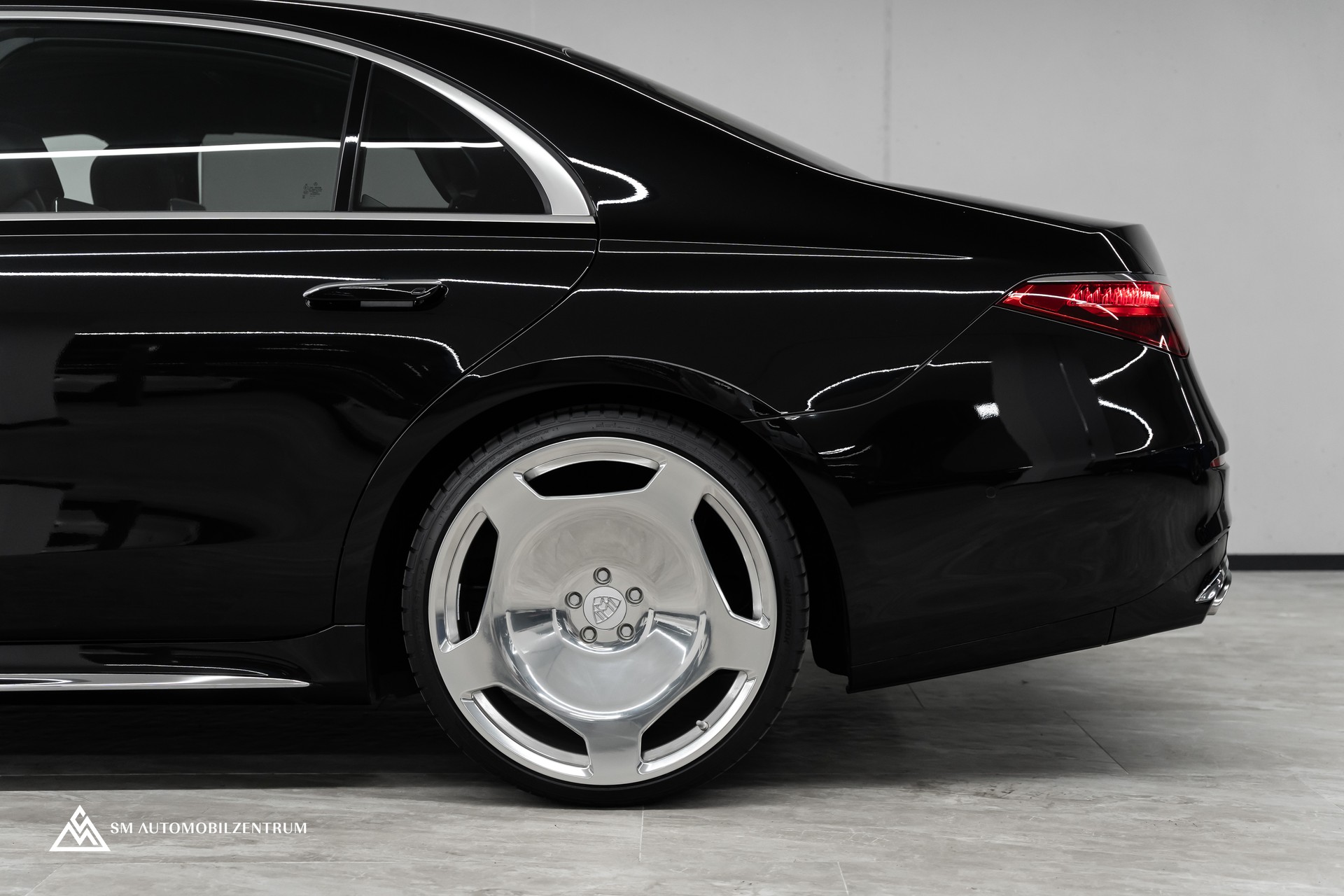 MERCEDES-BENZ S 500 L 4Matic AMG Line 9G-Tronic / Panorama / 360° / Head-Up / Massage-image-6