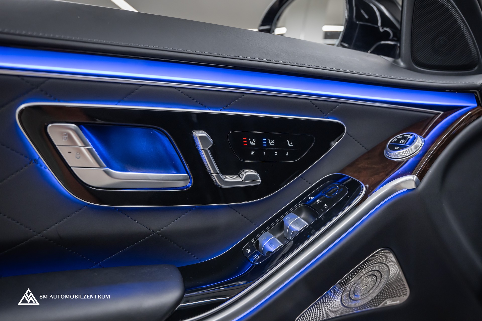MERCEDES-BENZ S 500 L 4Matic AMG Line 9G-Tronic / Panorama / 360° / Head-Up / Massage-image-27