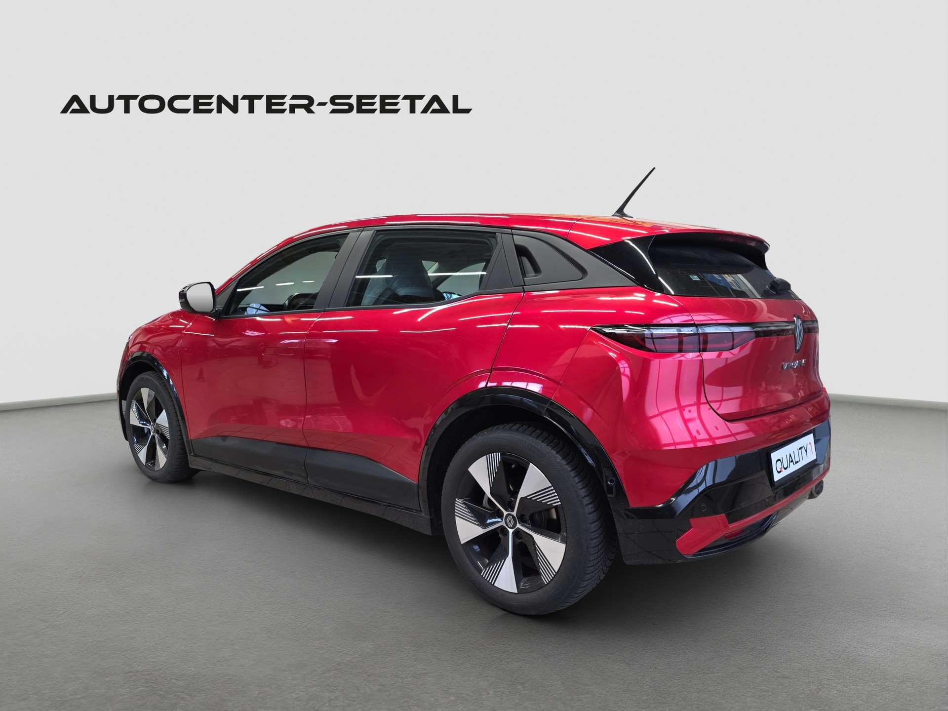 RENAULT Mégane E-TECH EV60-image-3