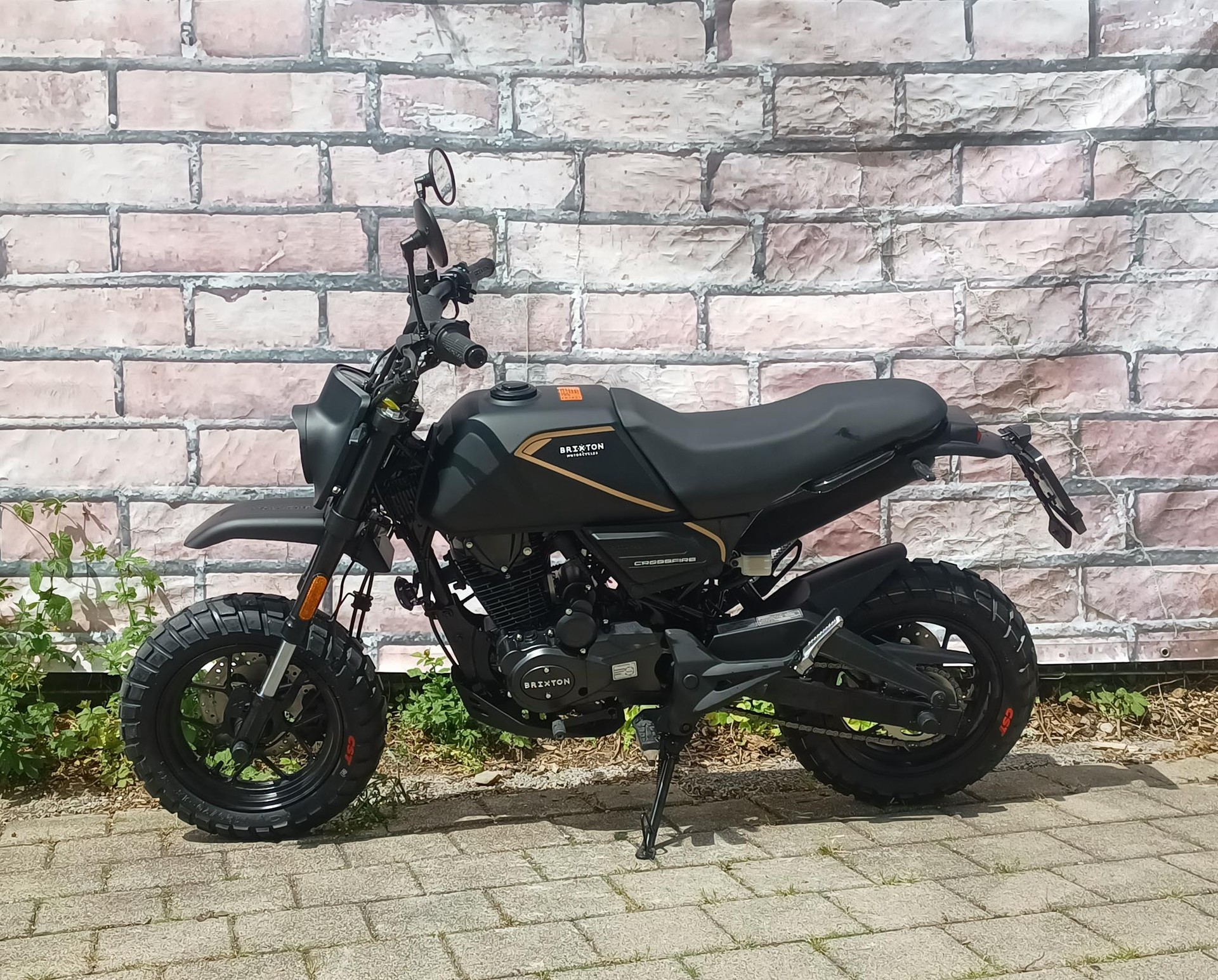 BRIXTON Crossfire 125 XS-image-1