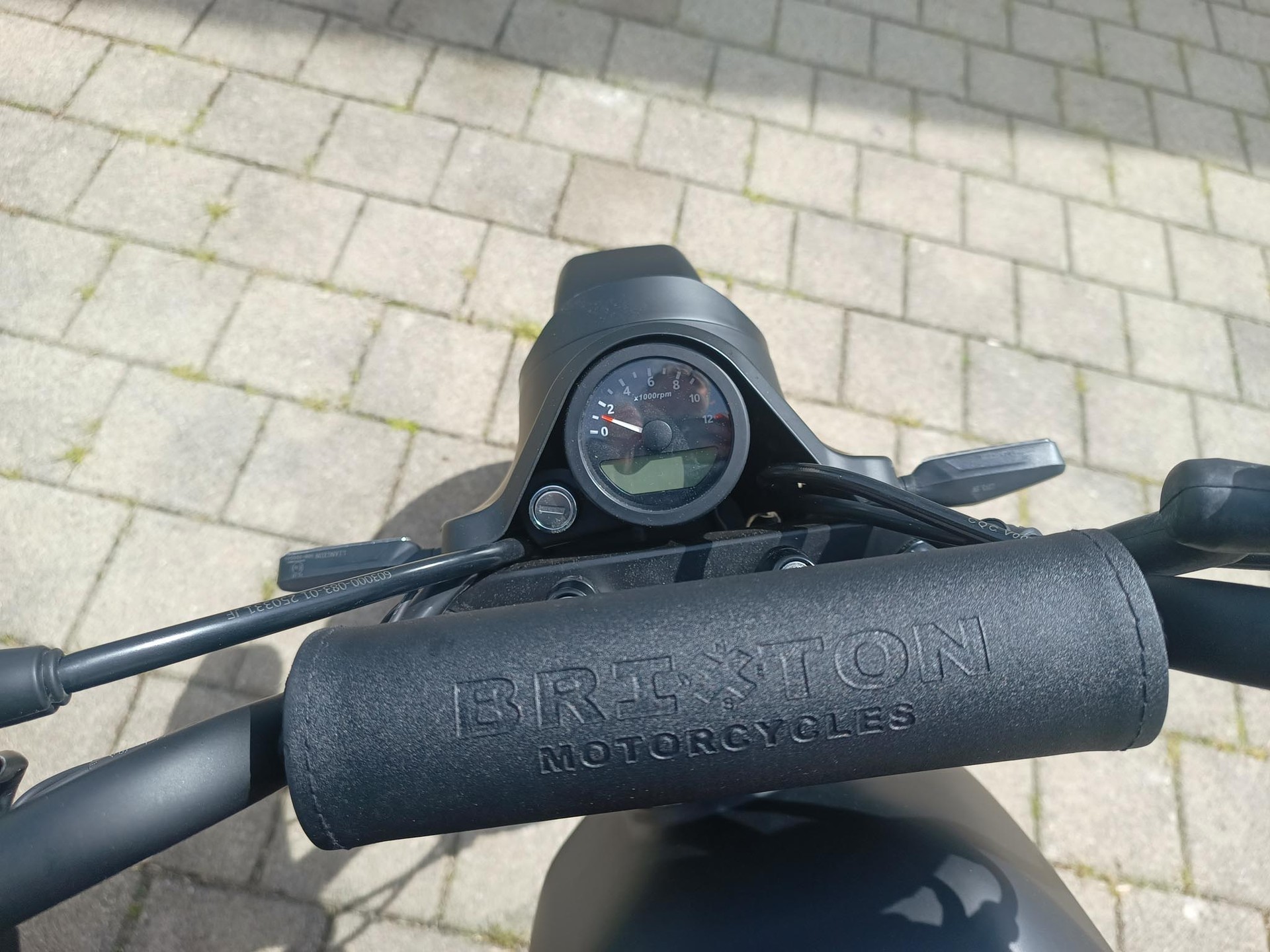 BRIXTON Crossfire 125 XS-image-6