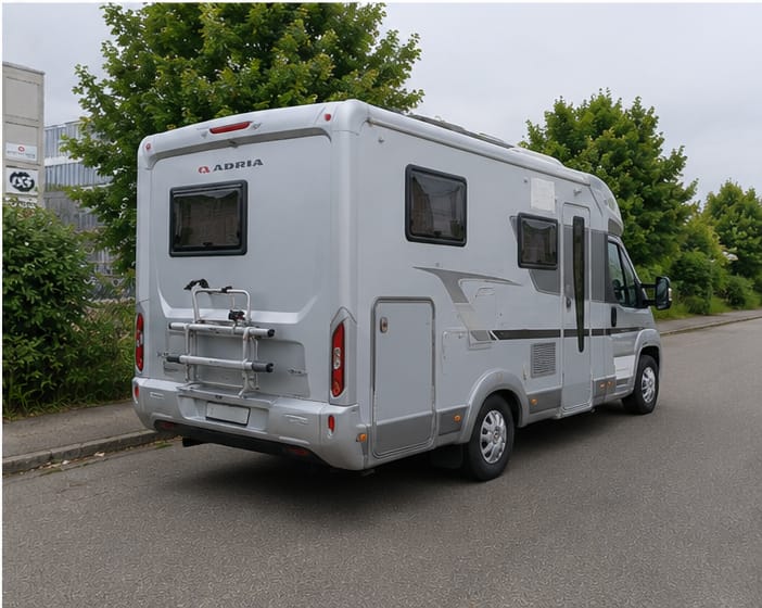 ADRIA C Compact SL**Das perfekte Wohnmobil für alle, die beim Fahren keine Kompromisse machen wollen** Automat 150PS*-showroom-element-2