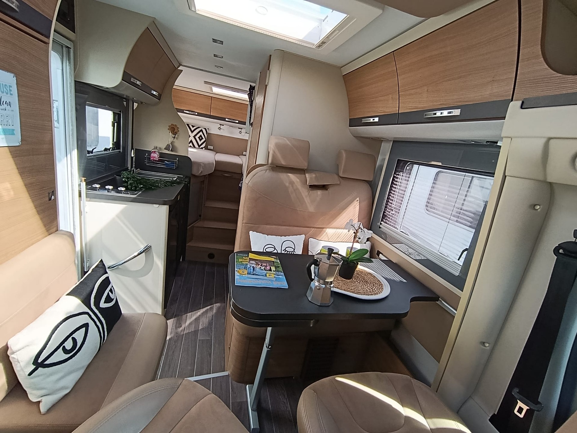 ADRIA C Compact SL**Das perfekte Wohnmobil für alle, die beim Fahren keine Kompromisse machen wollen** Automat 150PS*-image-10