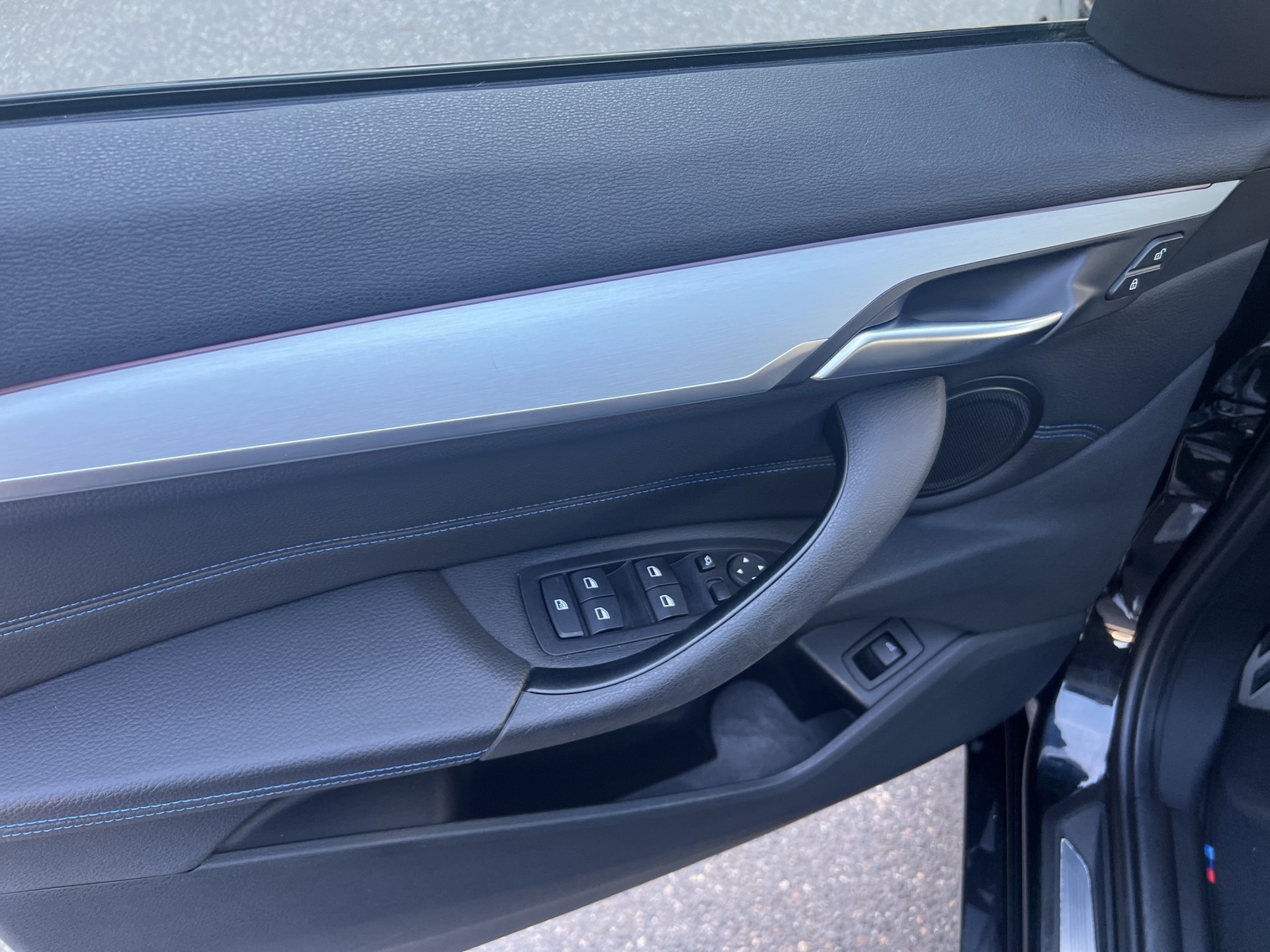 BMW X1 xDrive 25d Steptronic-image-11