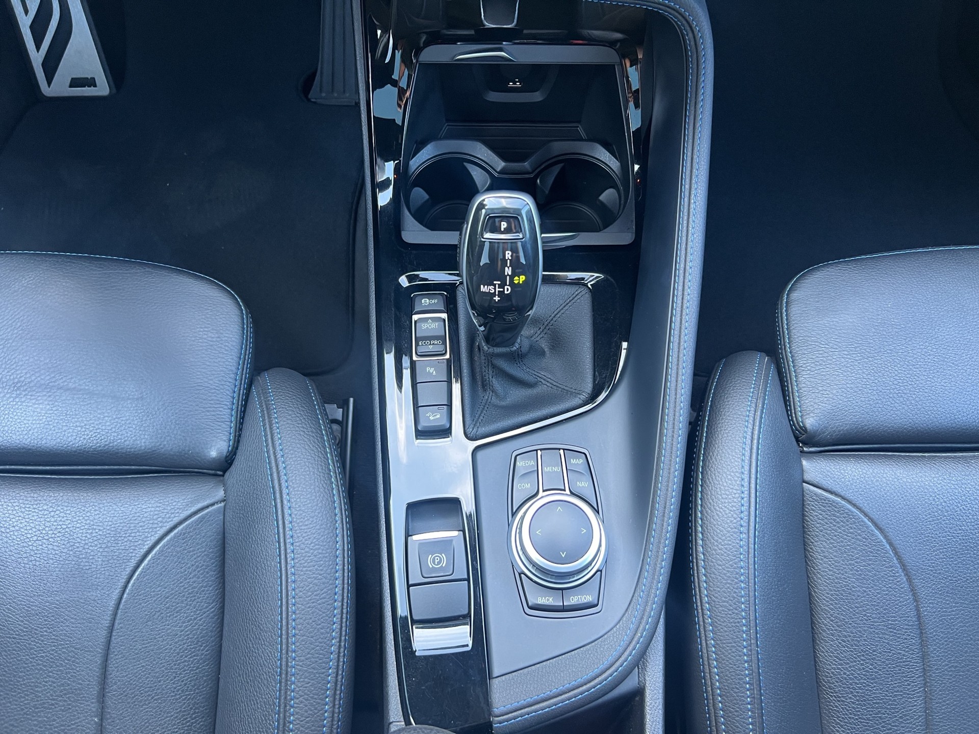 BMW X1 xDrive 25d Steptronic-image-16