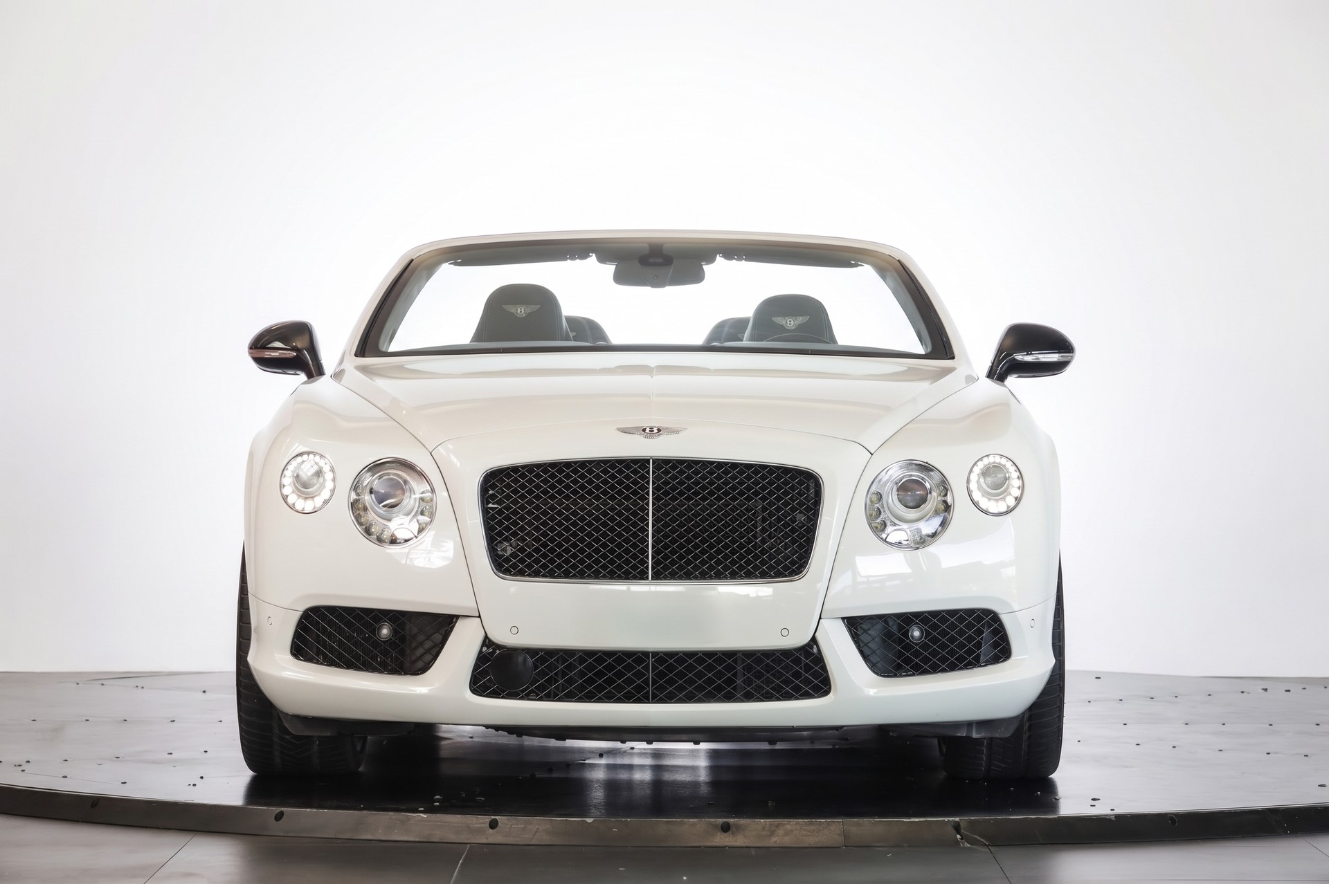 BENTLEY Continental GTC 4.0 V8-showroom-element-1