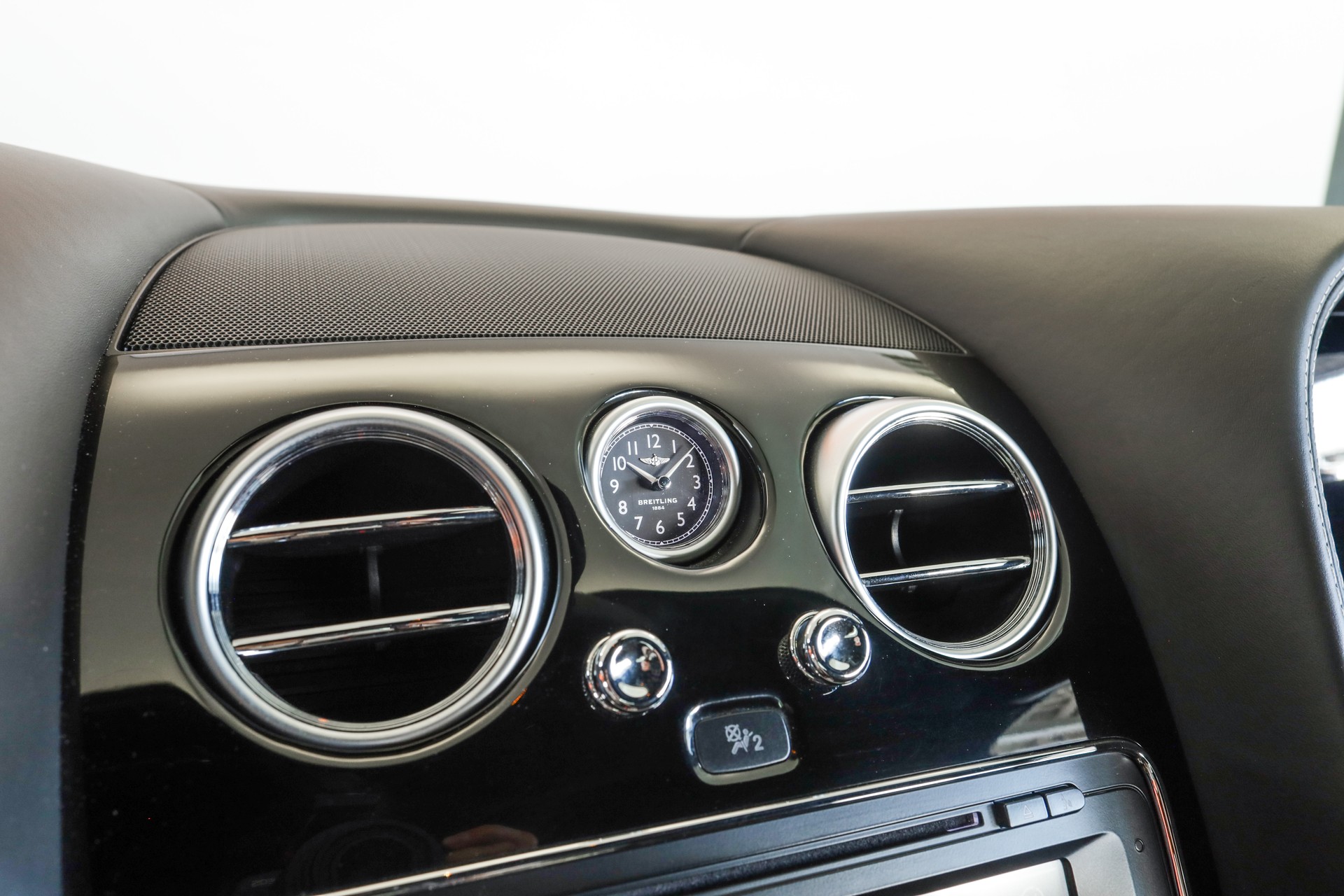 BENTLEY Continental GTC 4.0 V8-image-13
