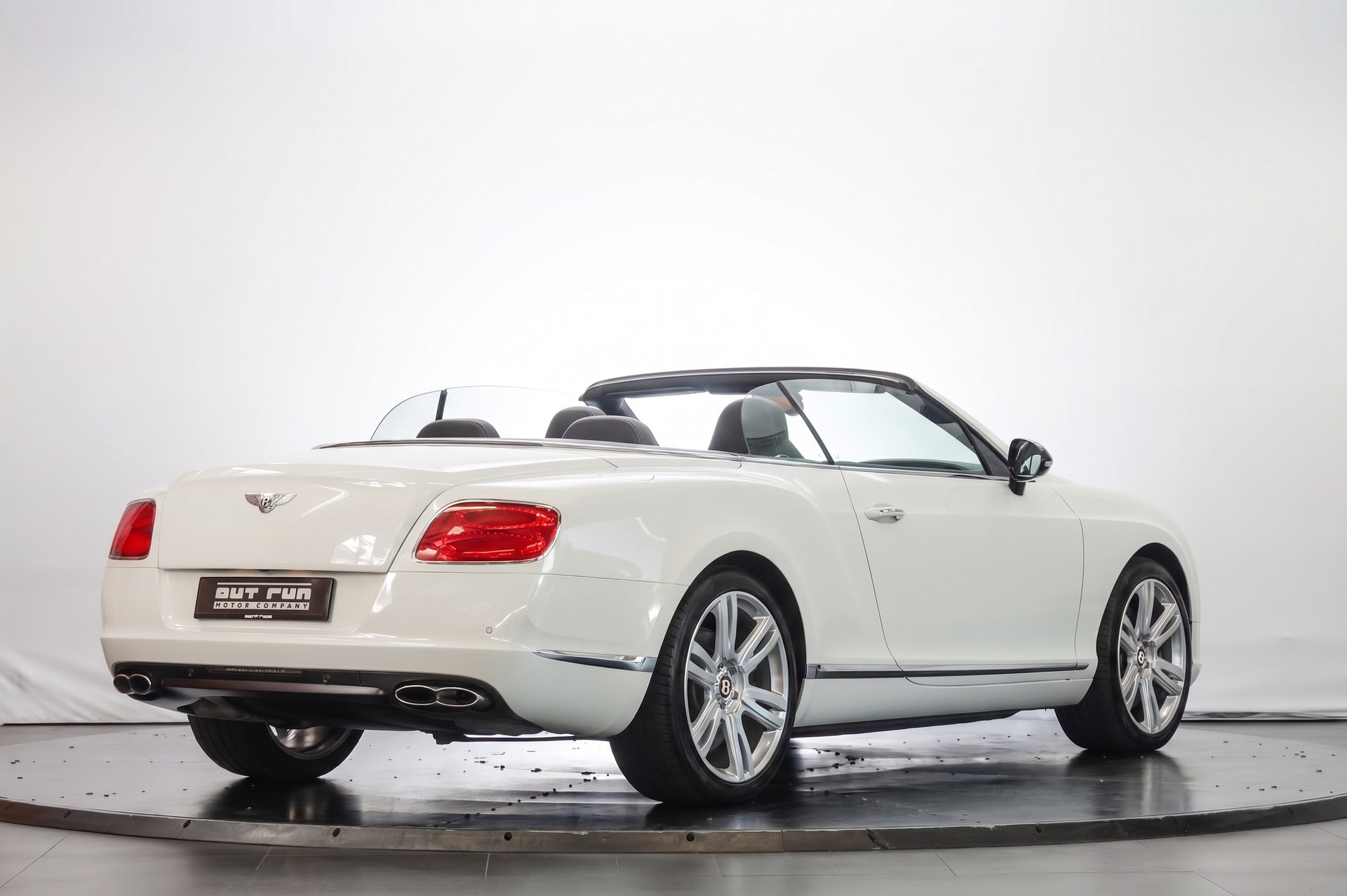 BENTLEY Continental GTC 4.0 V8-image-4