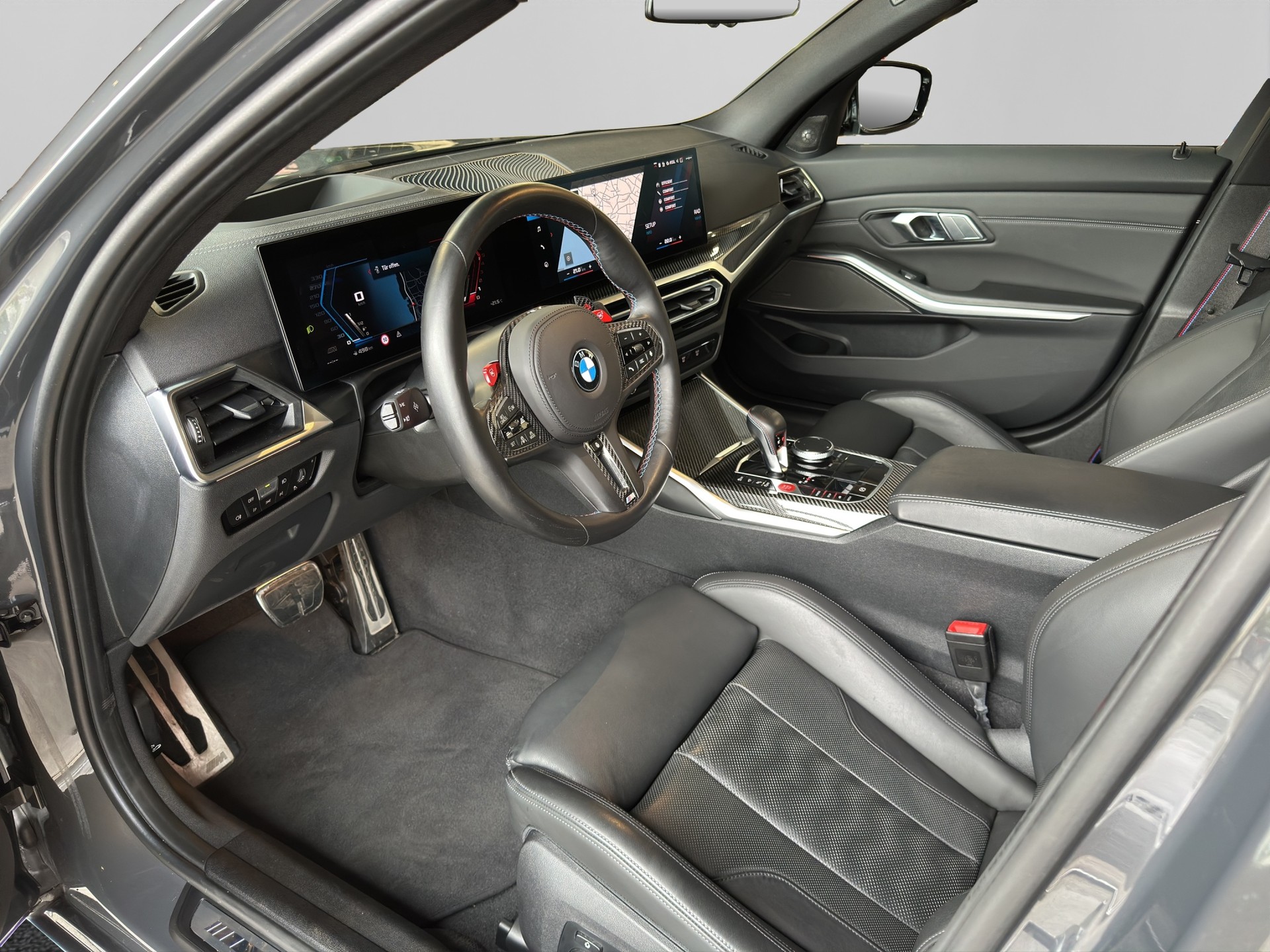 BMW M3 Competition xDrive Touring-image-10