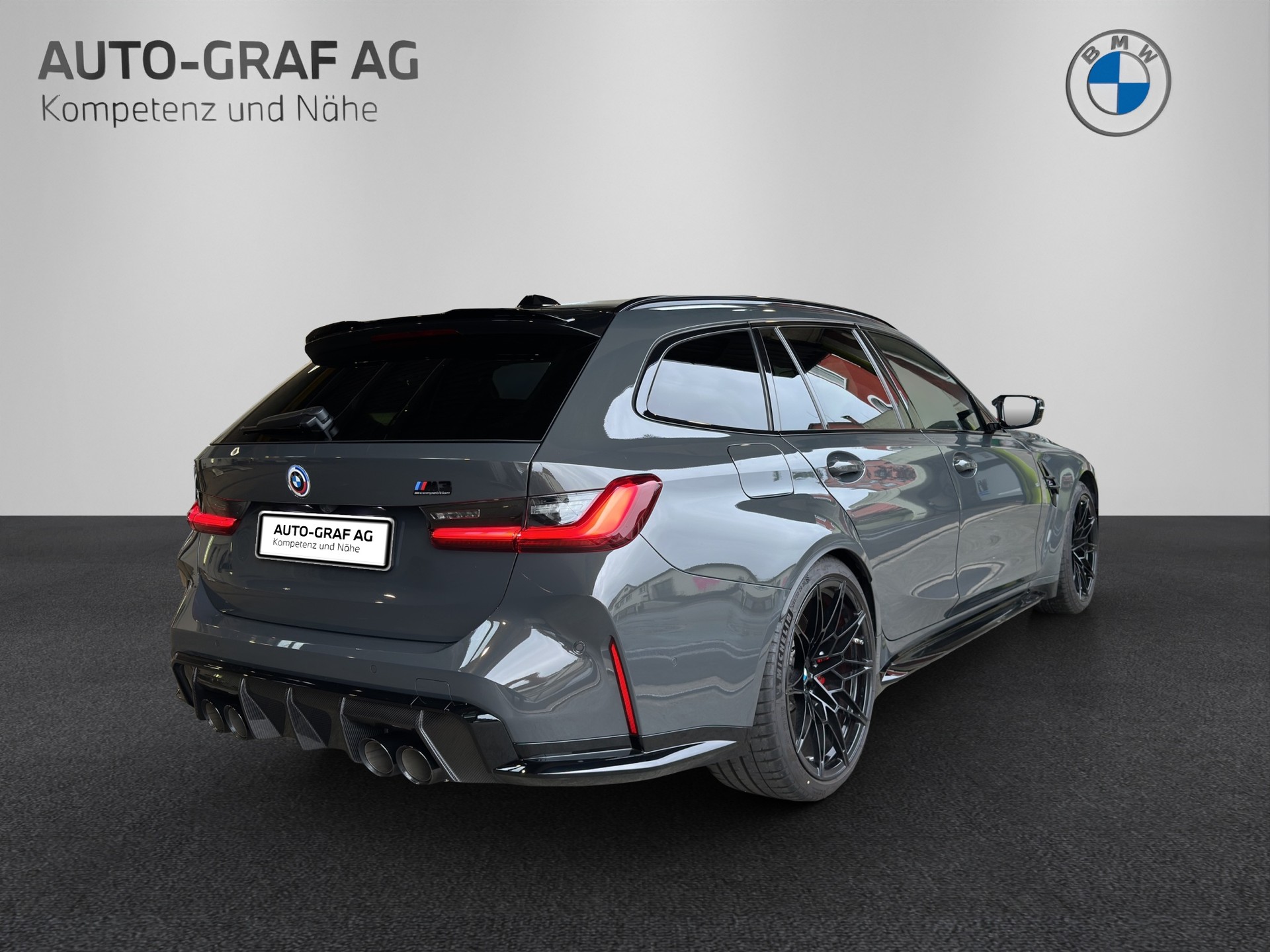BMW M3 Competition xDrive Touring-image-4