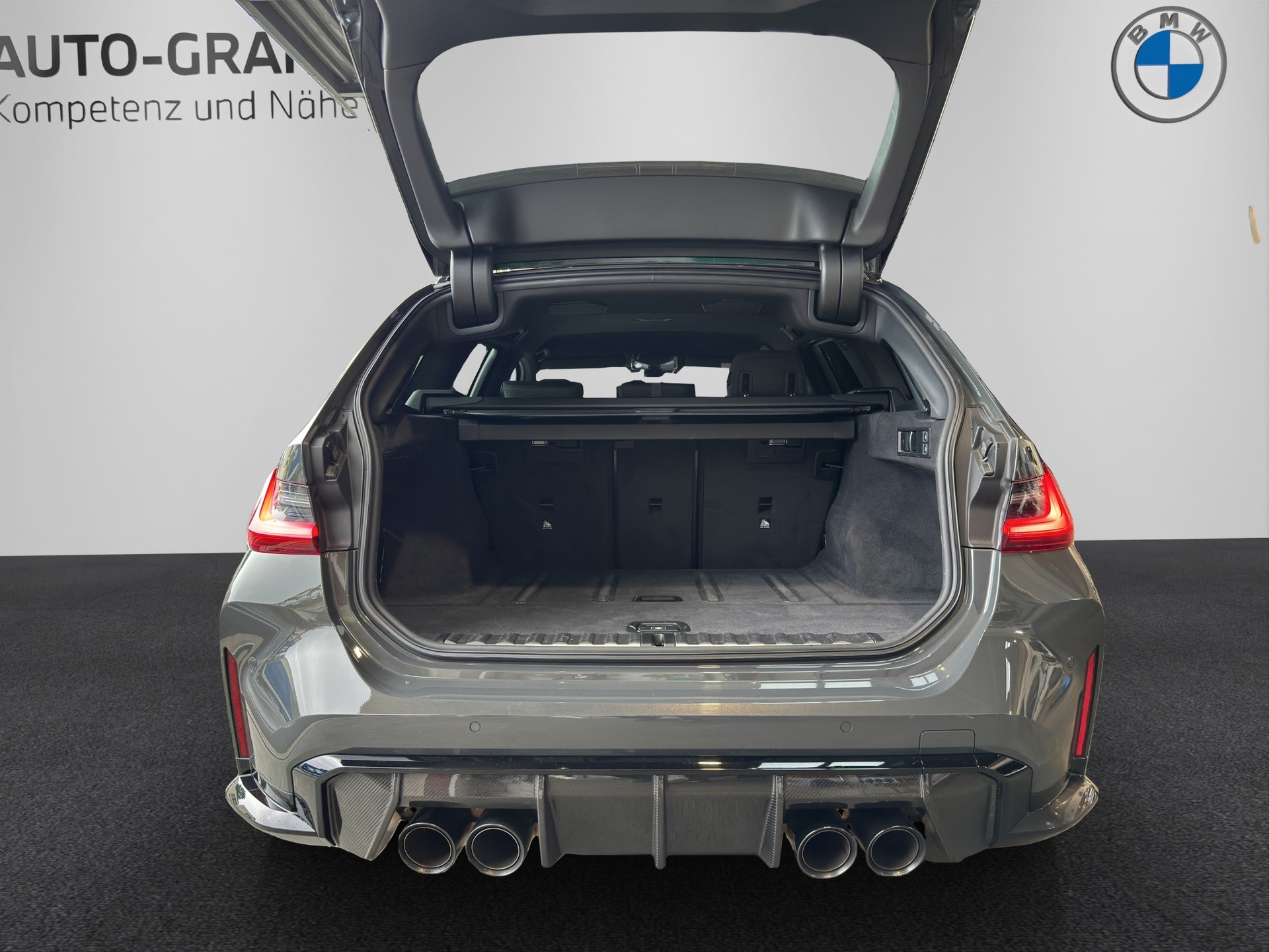 BMW M3 Competition xDrive Touring-image-21
