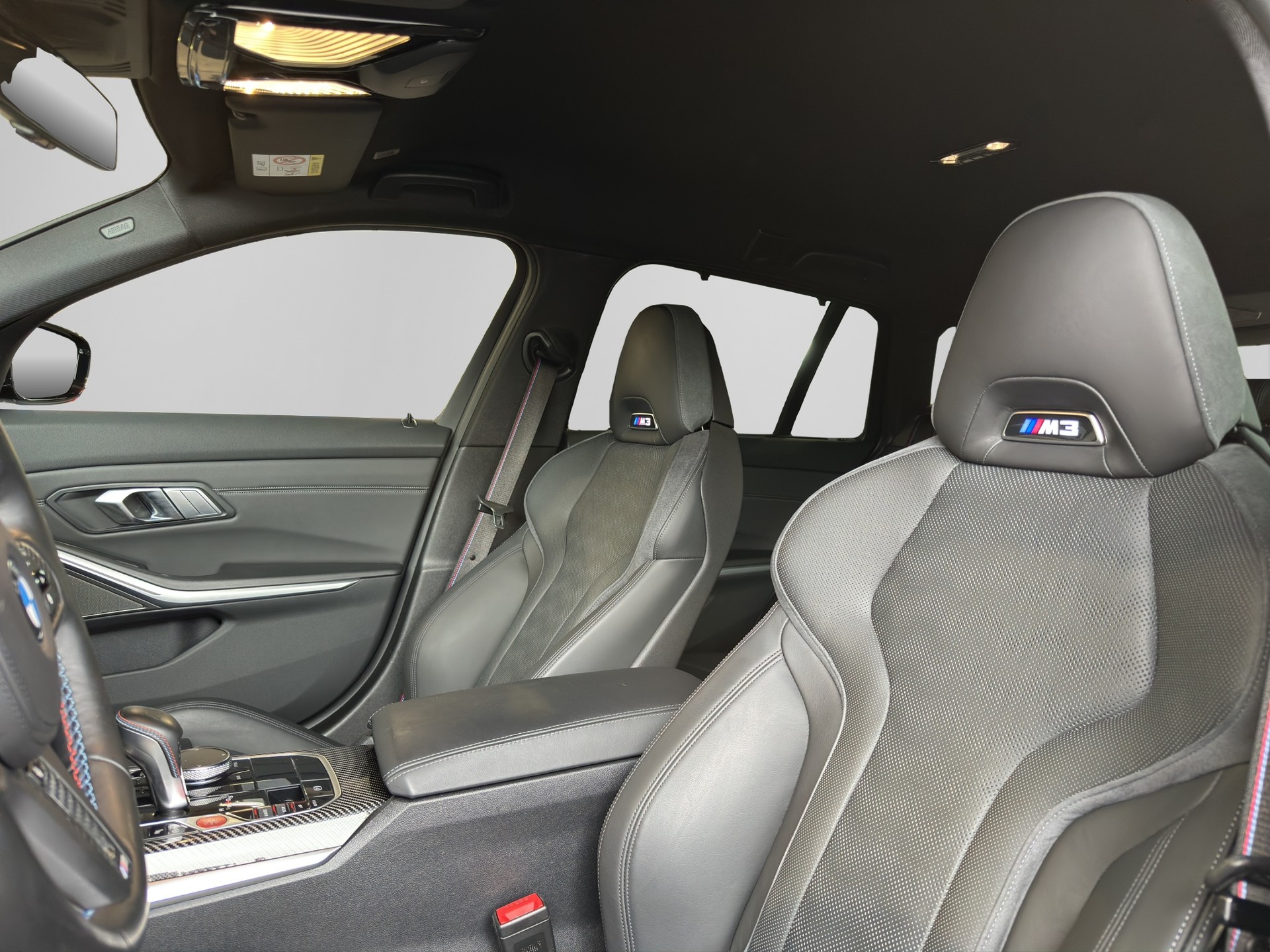 BMW M3 Competition xDrive Touring-image-11