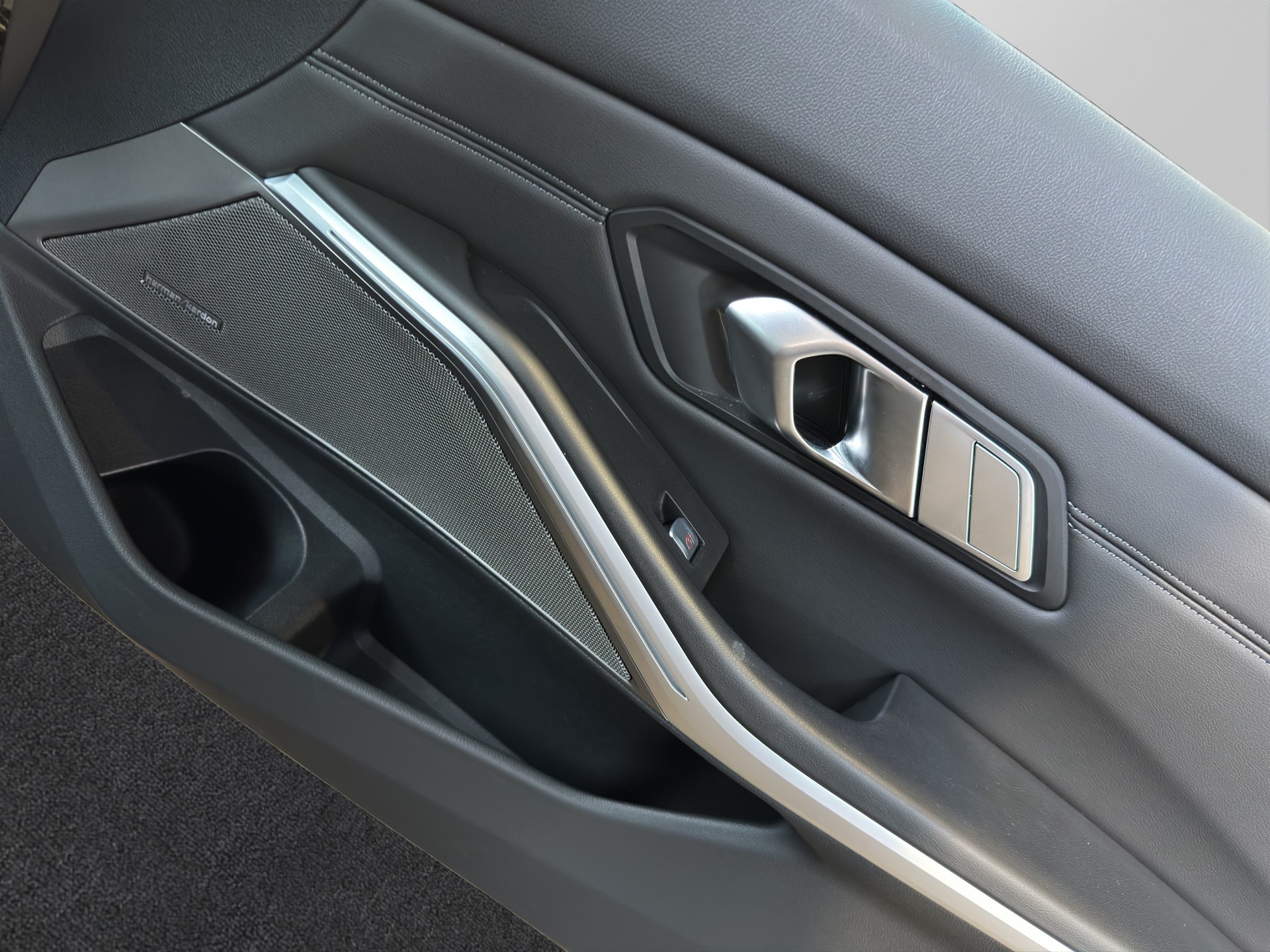 BMW M3 Competition xDrive Touring-image-18