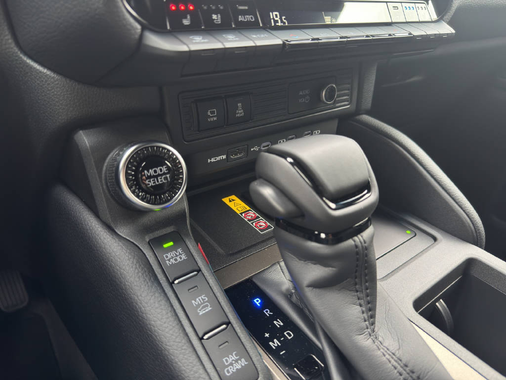 TOYOTA Land Cruiser 2.8 D 48V Style-image-13