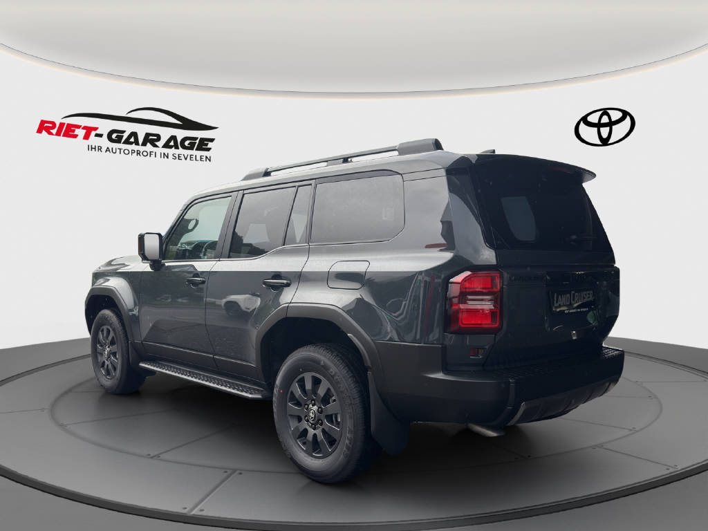 TOYOTA Land Cruiser 2.8 D 48V Style-image-2