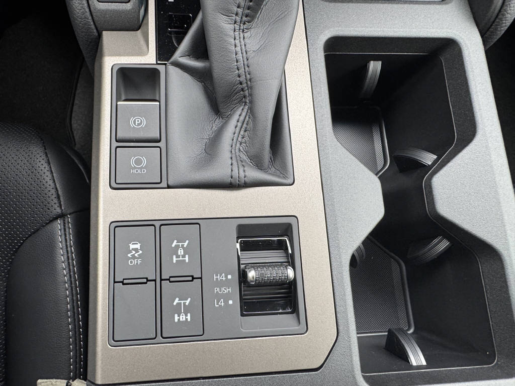 TOYOTA Land Cruiser 2.8 D 48V Style-image-14