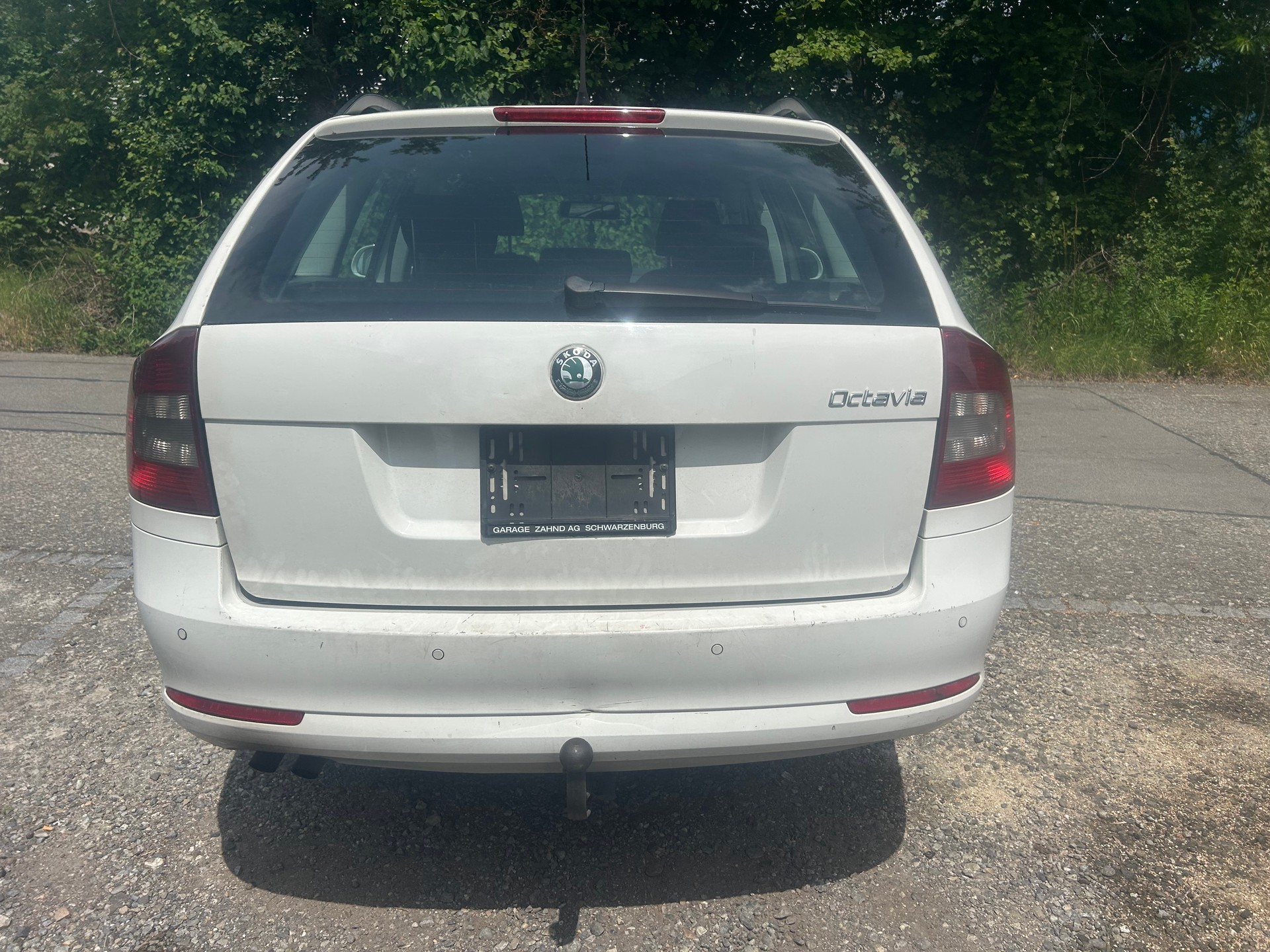 SKODA Octavia Combi 2.0 TDI Laurin & Klement 4x4-image-4