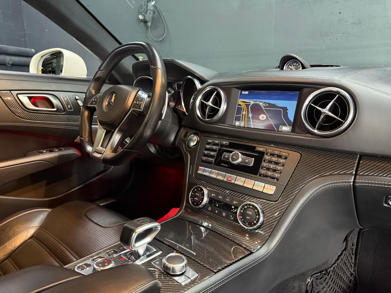 MERCEDES-BENZ SL 63 AMG Limited White&Black Performance Speedshift Frisch ab MFK & Frisch ab Service-image-12