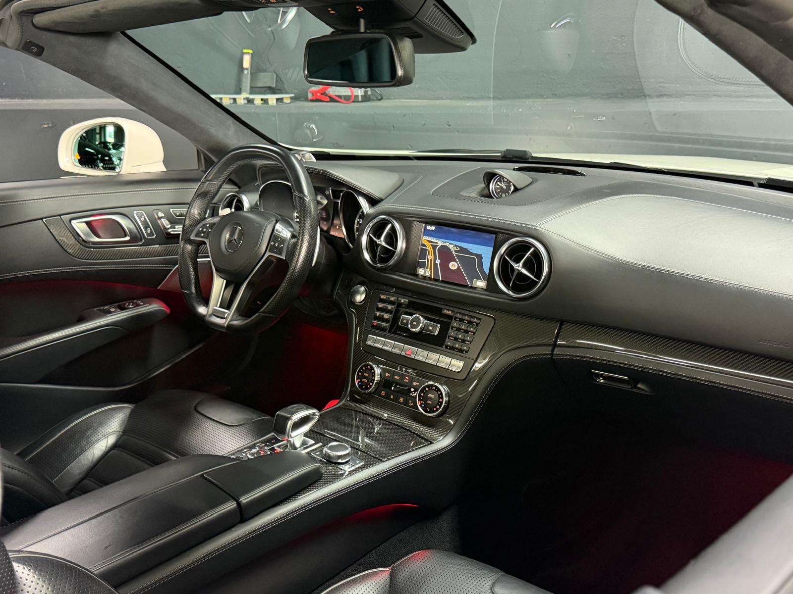MERCEDES-BENZ SL 63 AMG Limited White&Black Performance Speedshift Frisch ab MFK & Frisch ab Service-image-10