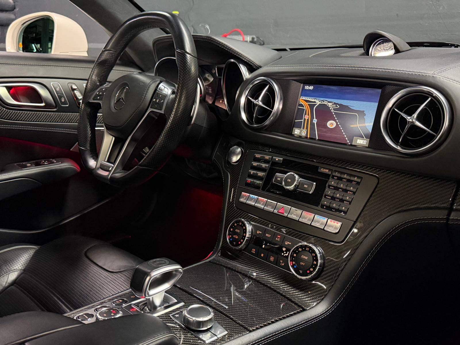 MERCEDES-BENZ SL 63 AMG Limited White&Black Performance Speedshift Frisch ab MFK & Frisch ab Service-image-11