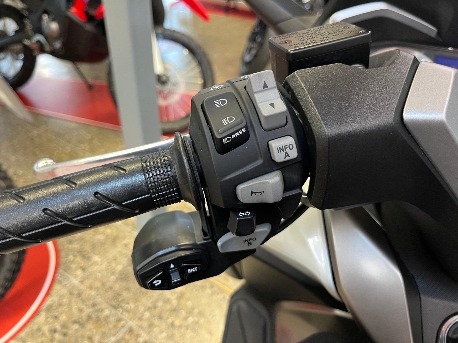 HONDA NSS 350-image-7