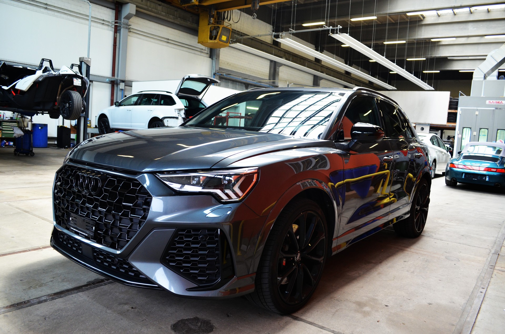 AUDI RS Q3 2.5 TFSI quattro S tronic-image-2