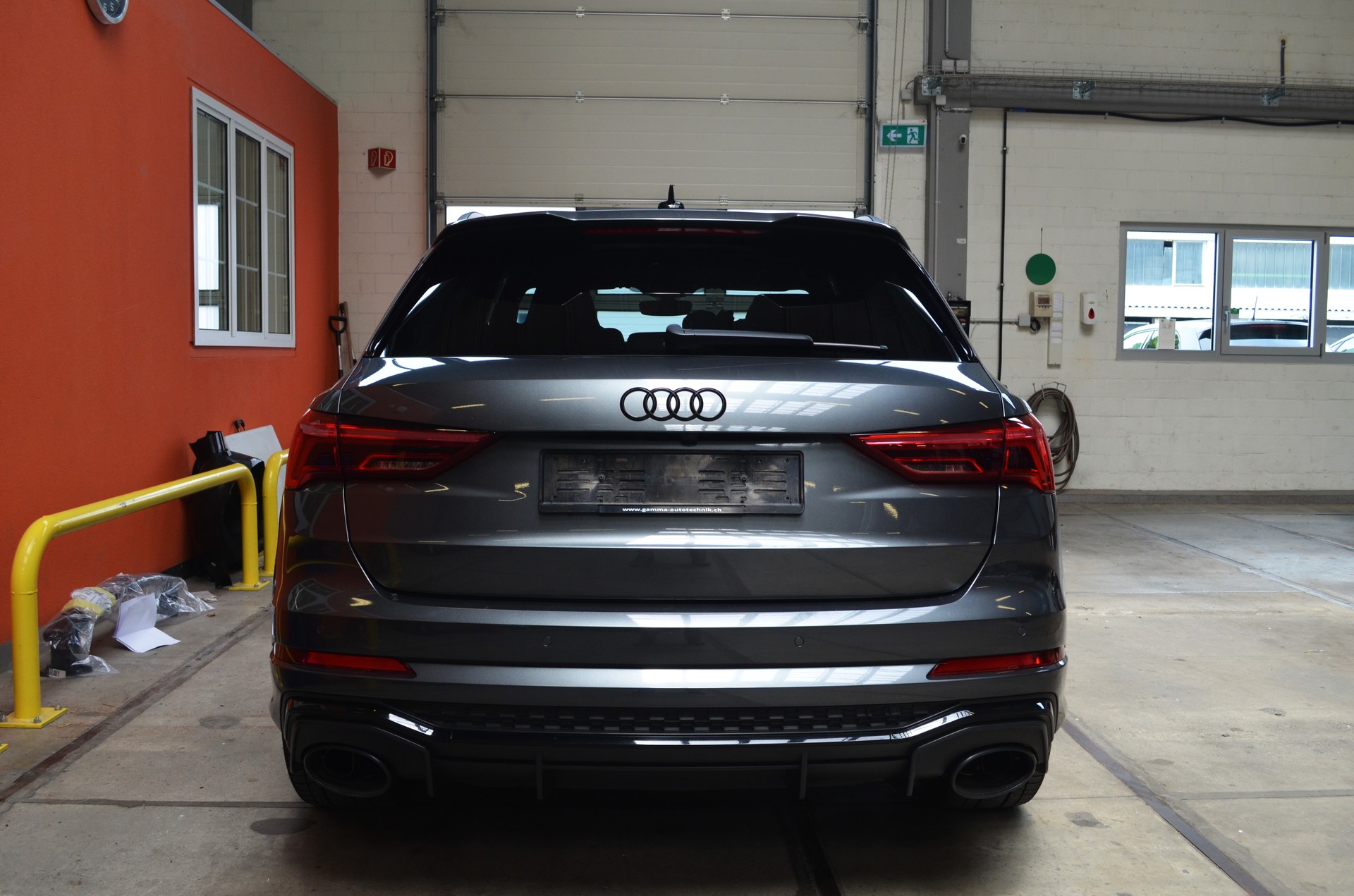 AUDI RS Q3 2.5 TFSI quattro S tronic-image-5