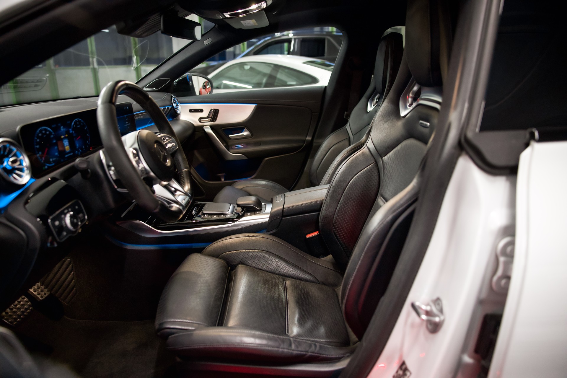 MERCEDES-BENZ CLA Shooting Brake 45 S AMG 4Matic+ 8G-DCT-image-16