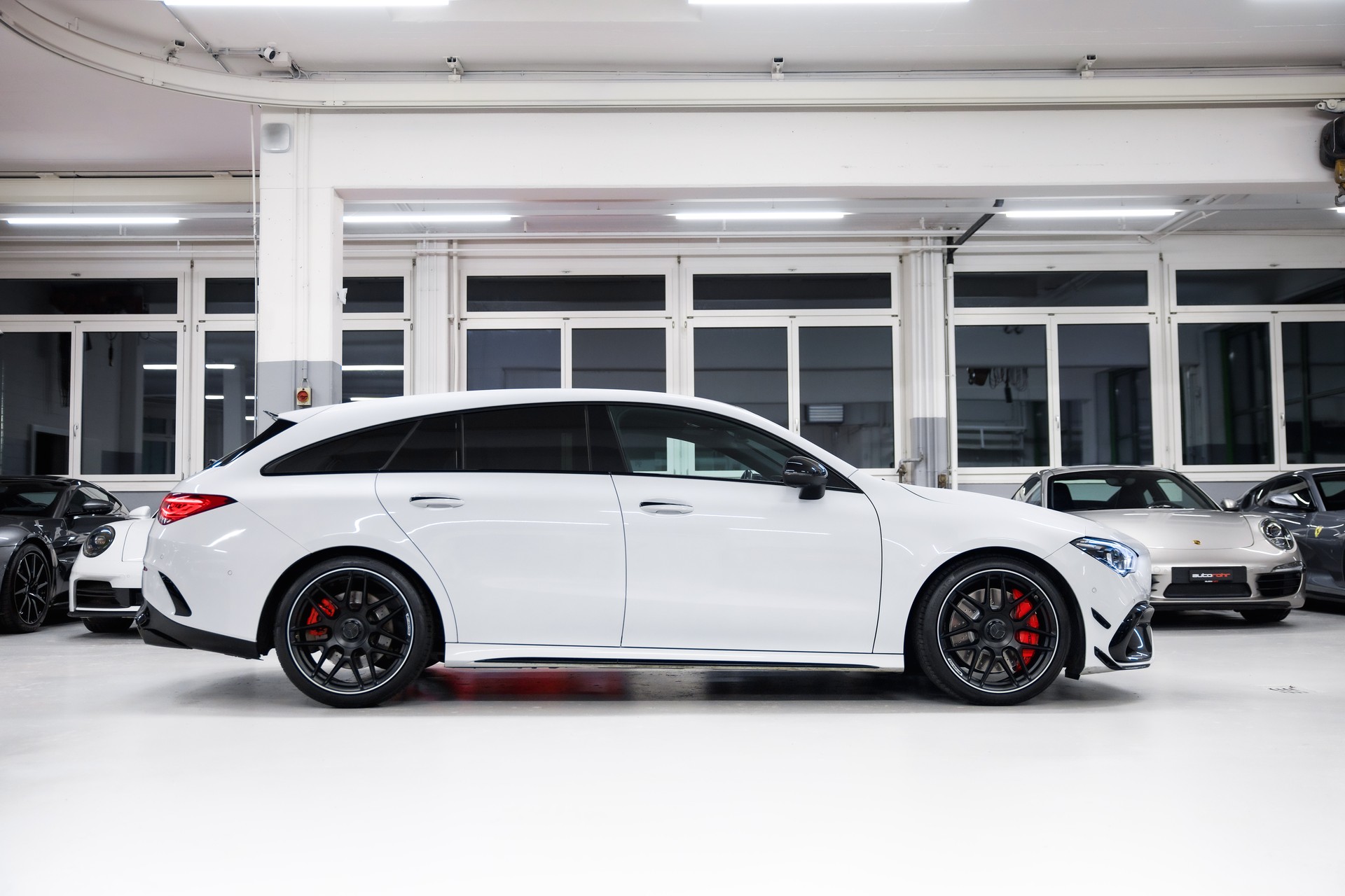 MERCEDES-BENZ CLA Shooting Brake 45 S AMG 4Matic+ 8G-DCT-showroom-element-3
