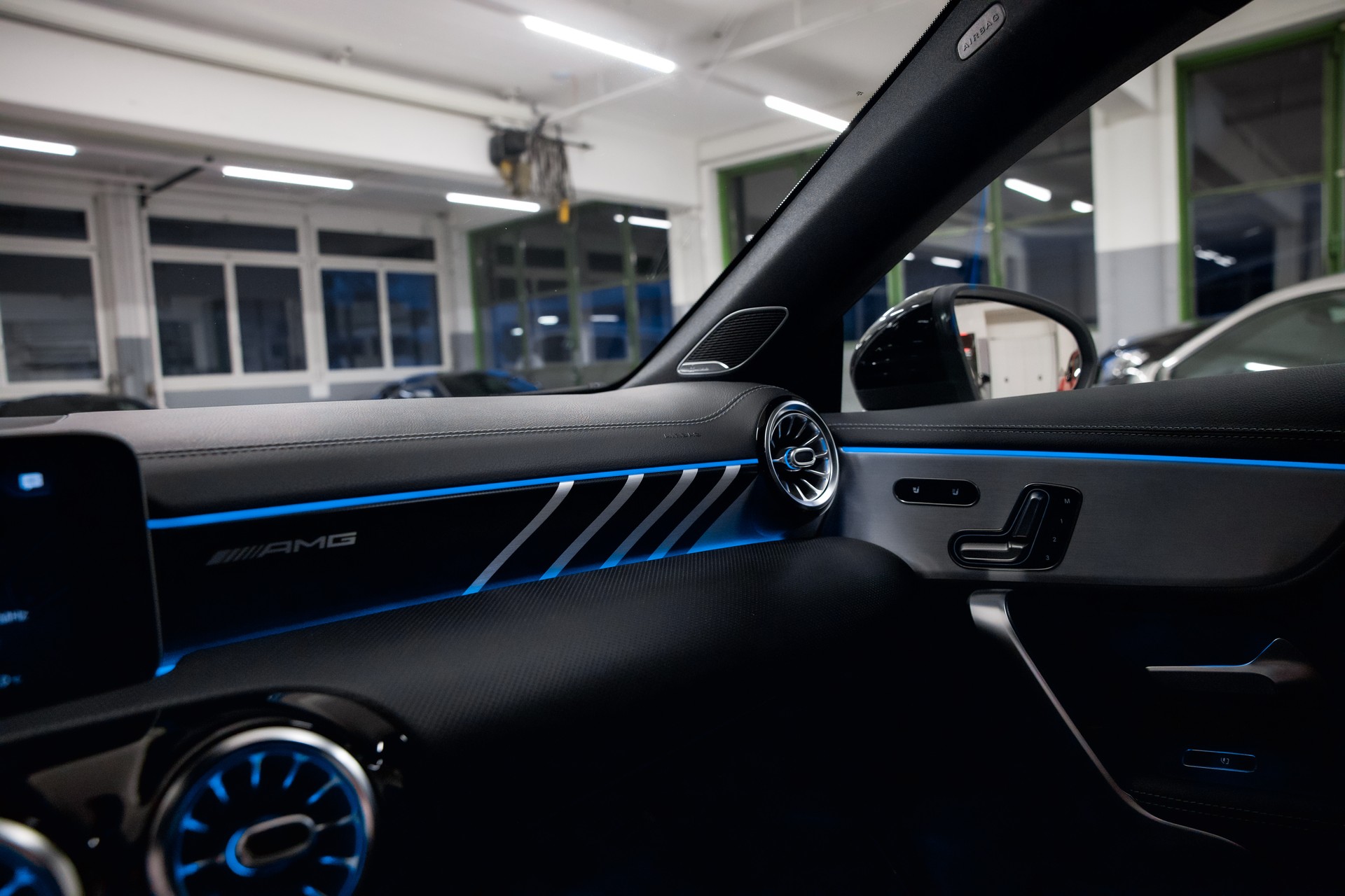 MERCEDES-BENZ CLA Shooting Brake 45 S AMG 4Matic+ 8G-DCT-image-28