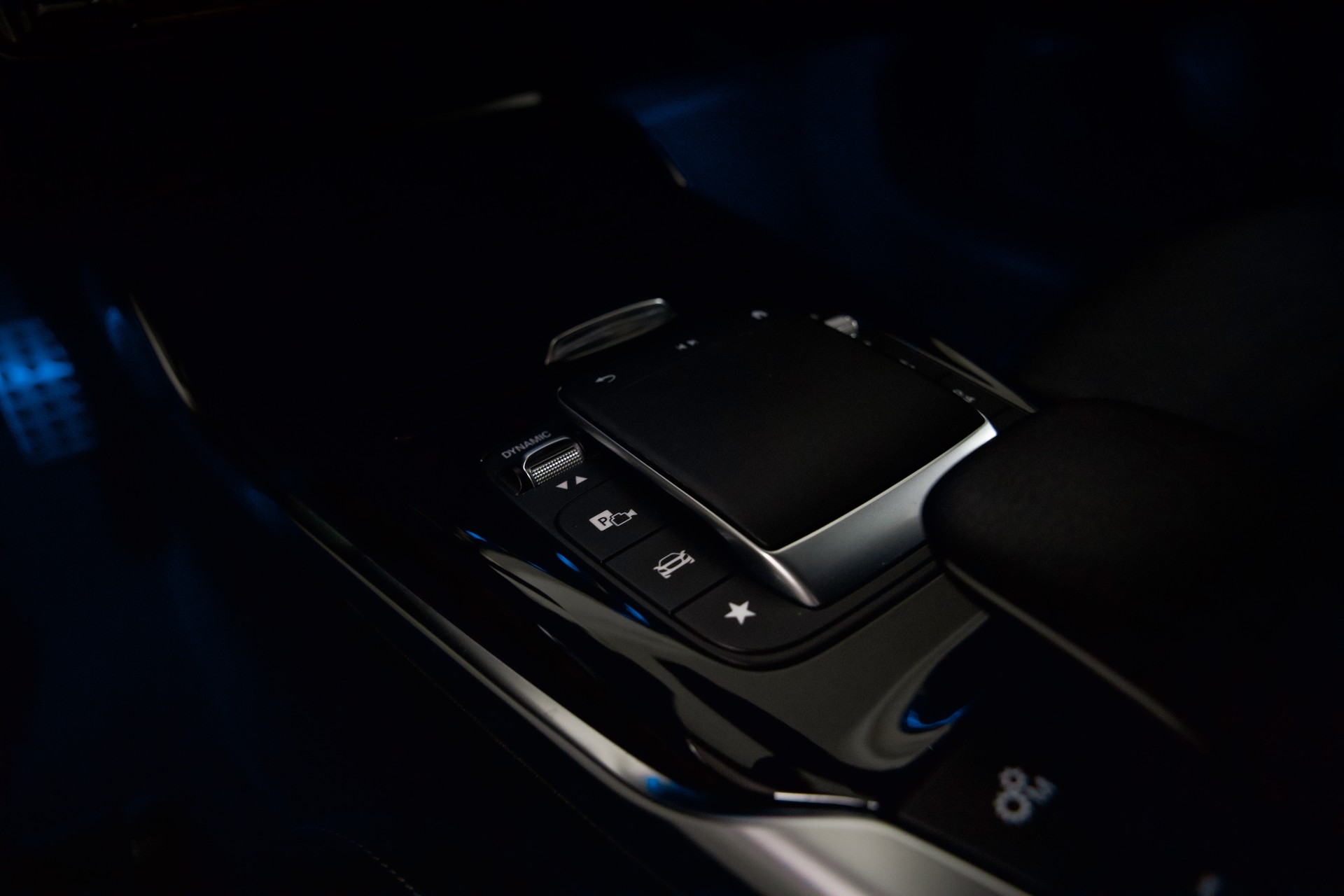 MERCEDES-BENZ CLA Shooting Brake 45 S AMG 4Matic+ 8G-DCT-image-29