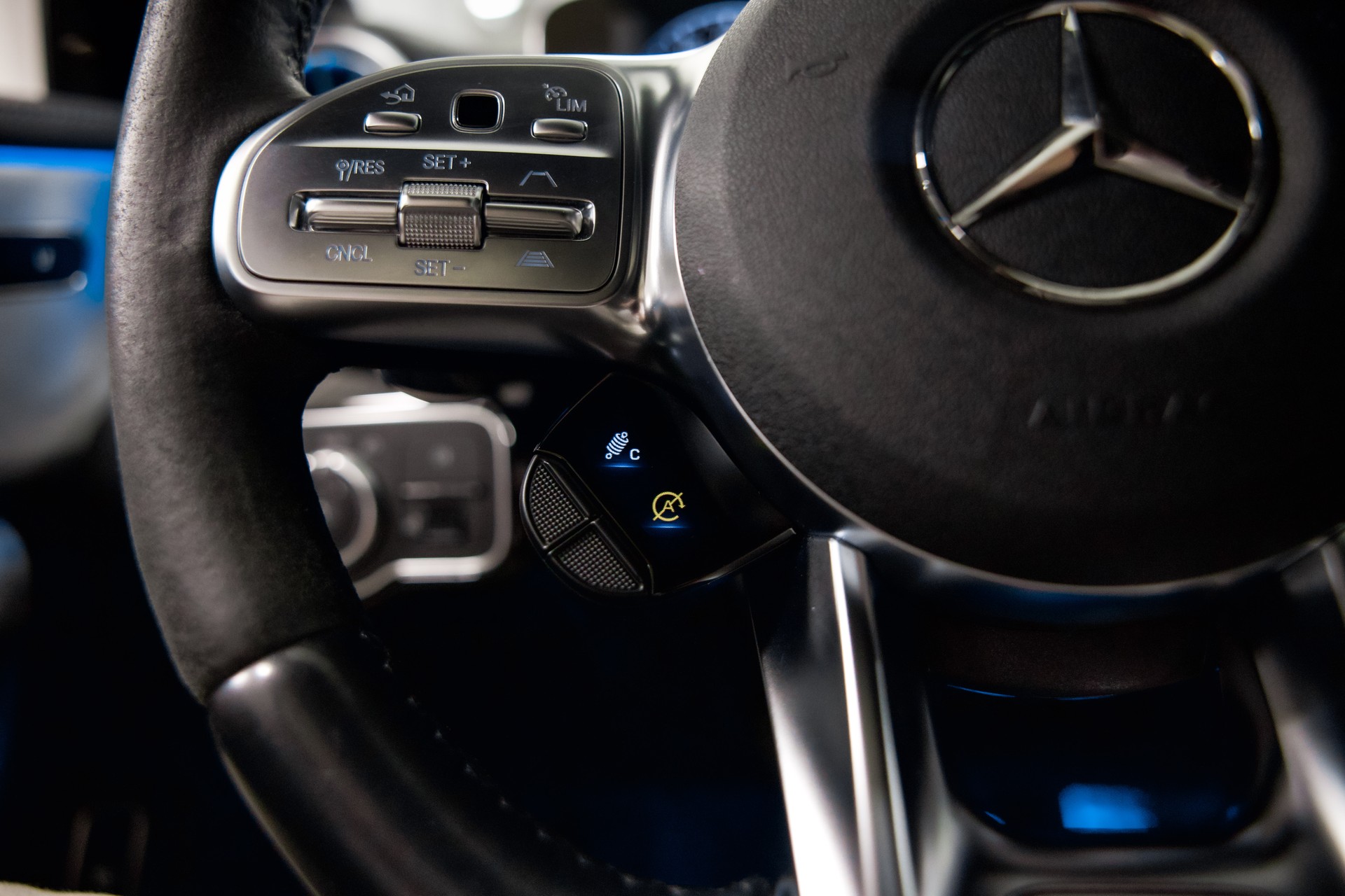 MERCEDES-BENZ CLA Shooting Brake 45 S AMG 4Matic+ 8G-DCT-image-24
