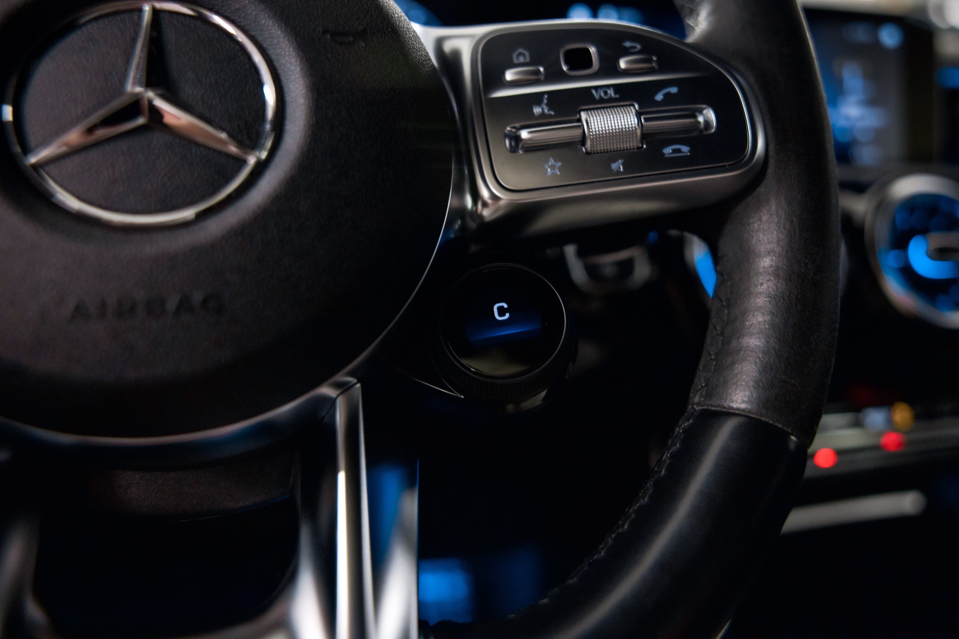 MERCEDES-BENZ CLA Shooting Brake 45 S AMG 4Matic+ 8G-DCT-image-25