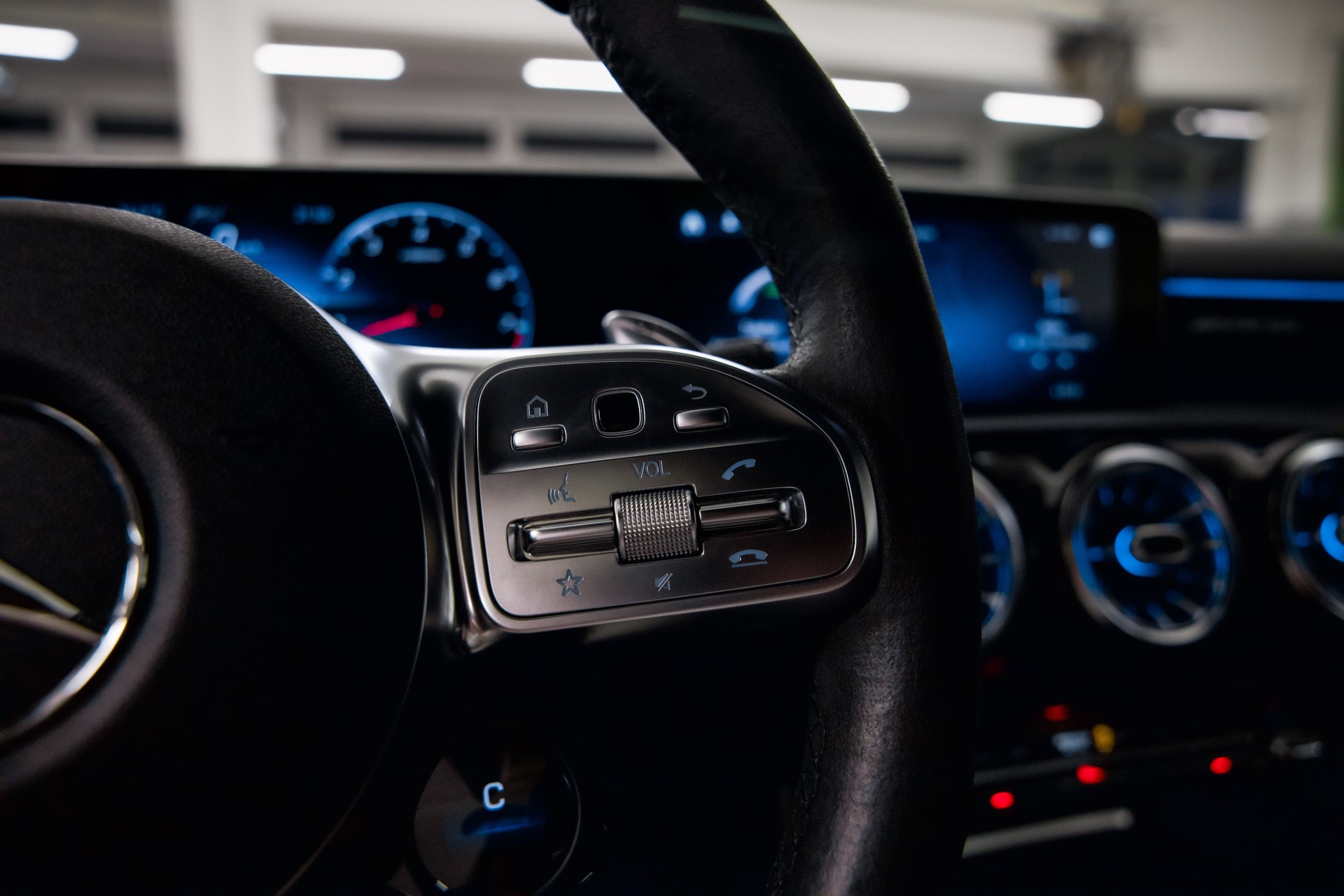 MERCEDES-BENZ CLA Shooting Brake 45 S AMG 4Matic+ 8G-DCT-image-31