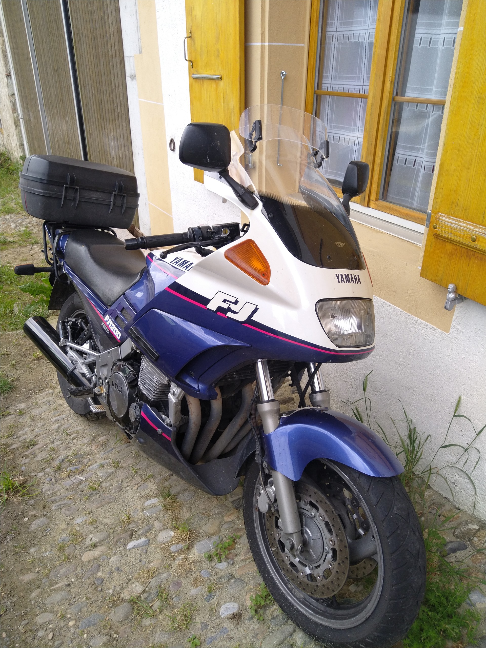 YAMAHA FJ 1200-image-2