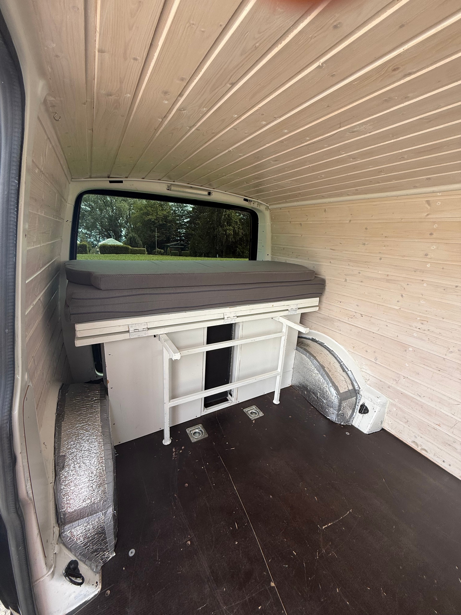 VW Transporter-image-2