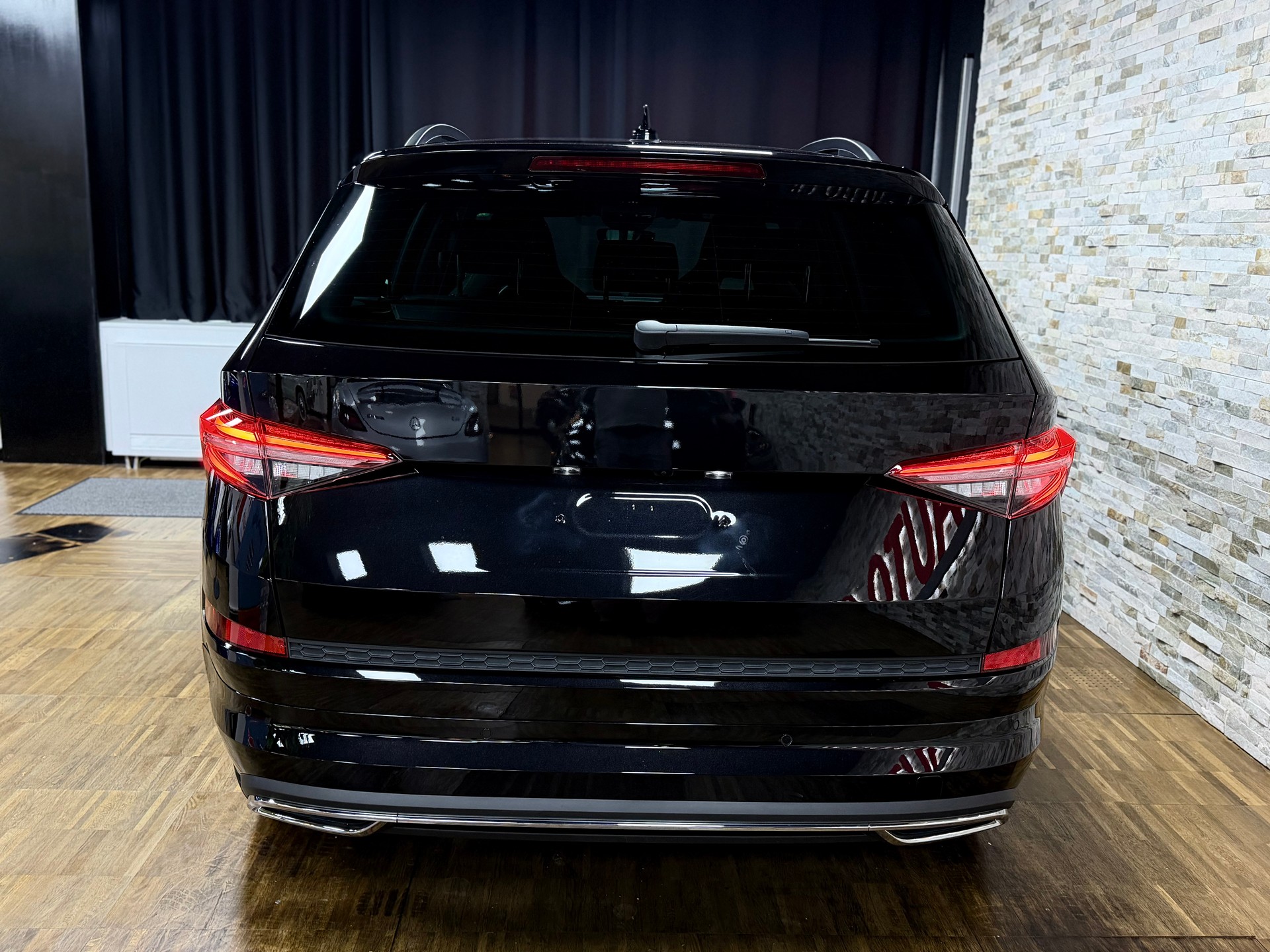 SKODA Kodiaq 2.0 TDI CR SportLine 4x4 DSG-showroom-element-2