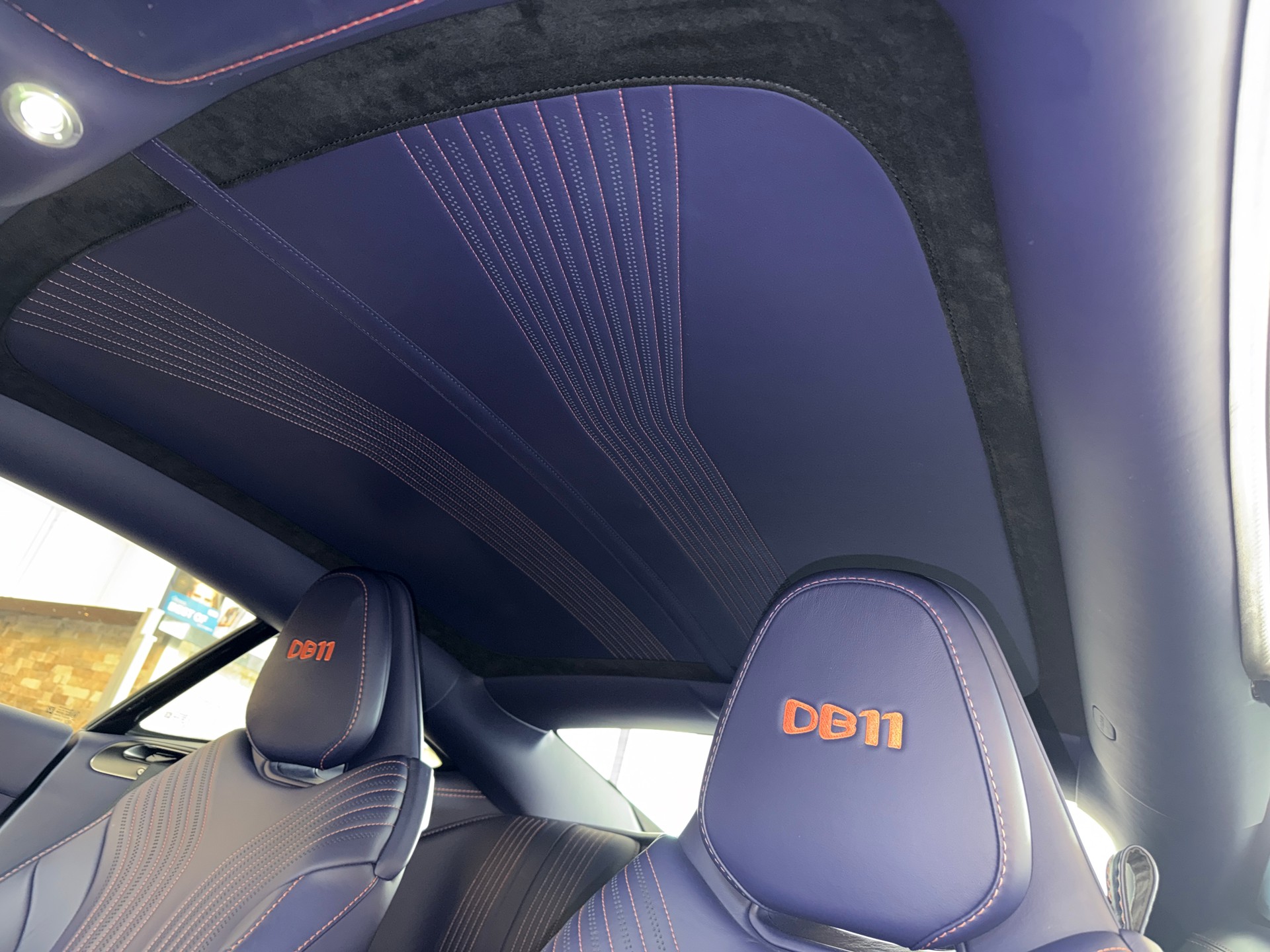 ASTON MARTIN DB11 V8 Touchtronic 3-image-21