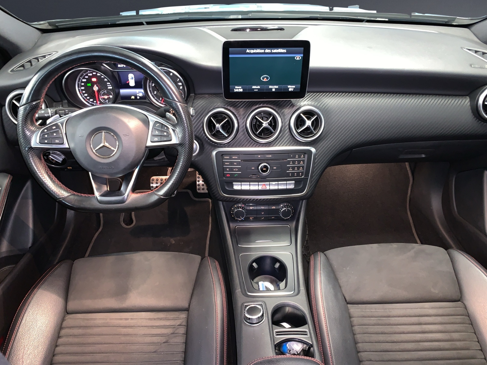 MERCEDES-BENZ A 220 AMG Line 4Matic-image-7