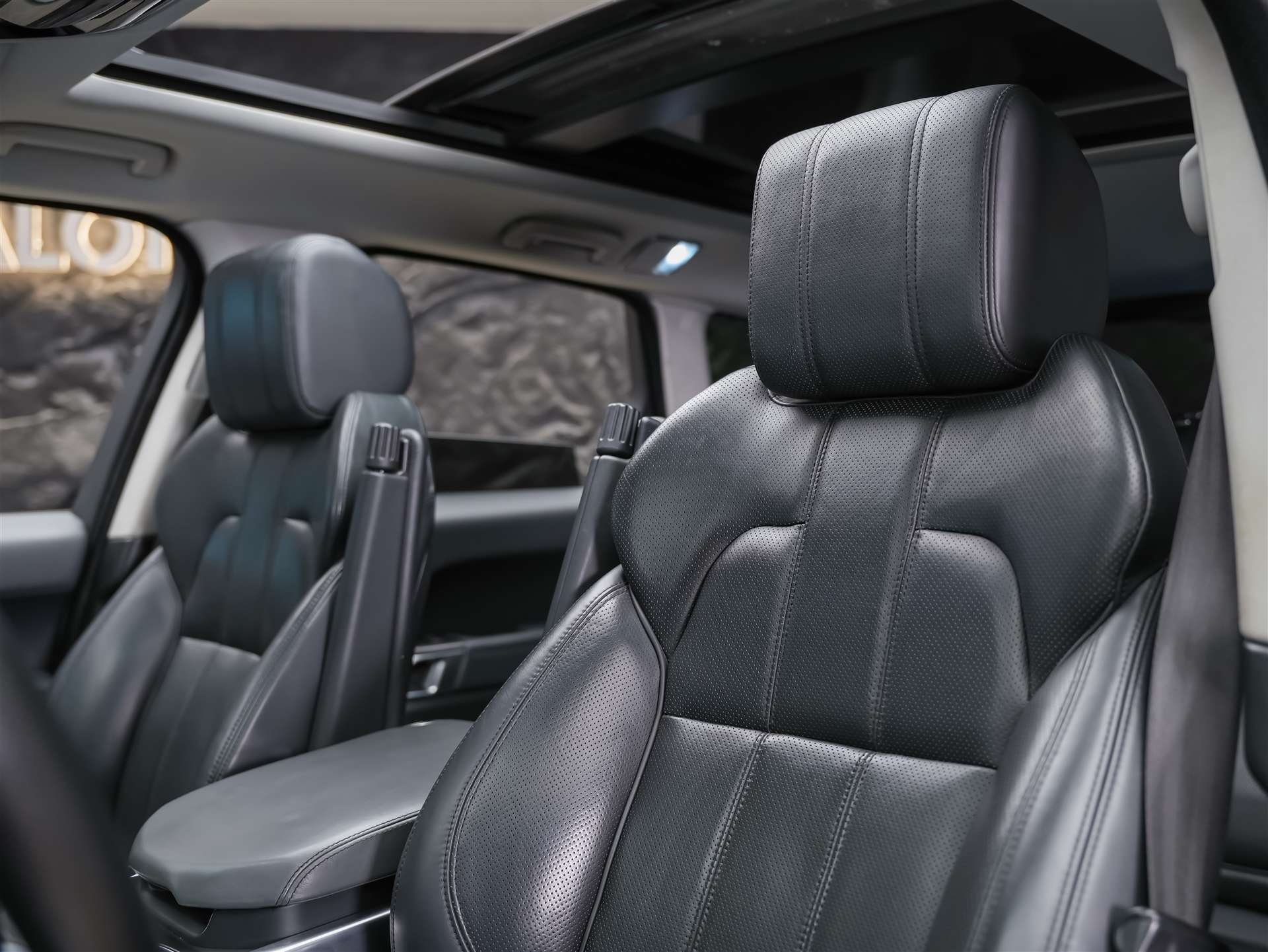LAND ROVER Range Rover Sport 4.4 SDV8 HSE *Panorama*Merdian Soundsystem*Softclose*-image-10