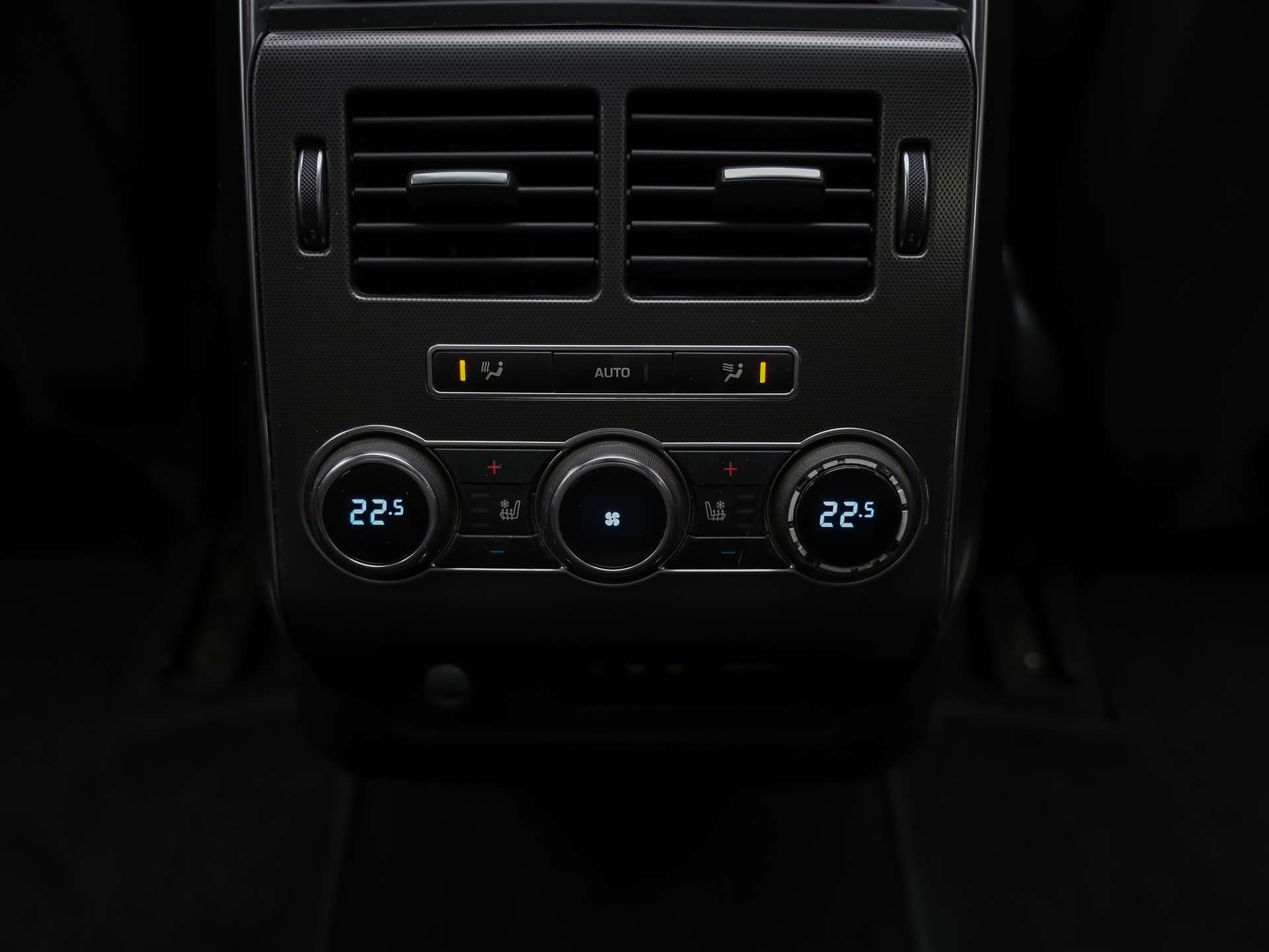 LAND ROVER Range Rover Sport 4.4 SDV8 HSE *Panorama*Merdian Soundsystem*Softclose*-image-17
