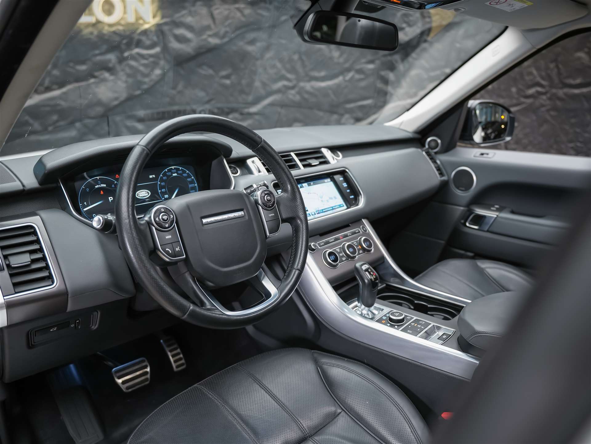 LAND ROVER Range Rover Sport 4.4 SDV8 HSE *Panorama*Merdian Soundsystem*Softclose*-image-8